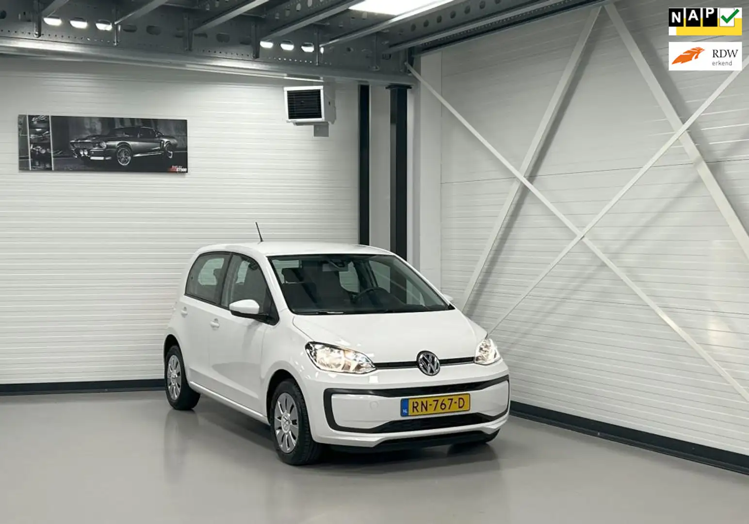 Volkswagen up! 1.0 BMT Move up! PDC/Bluetooth/Executive-pakket/CE Wit - 1
