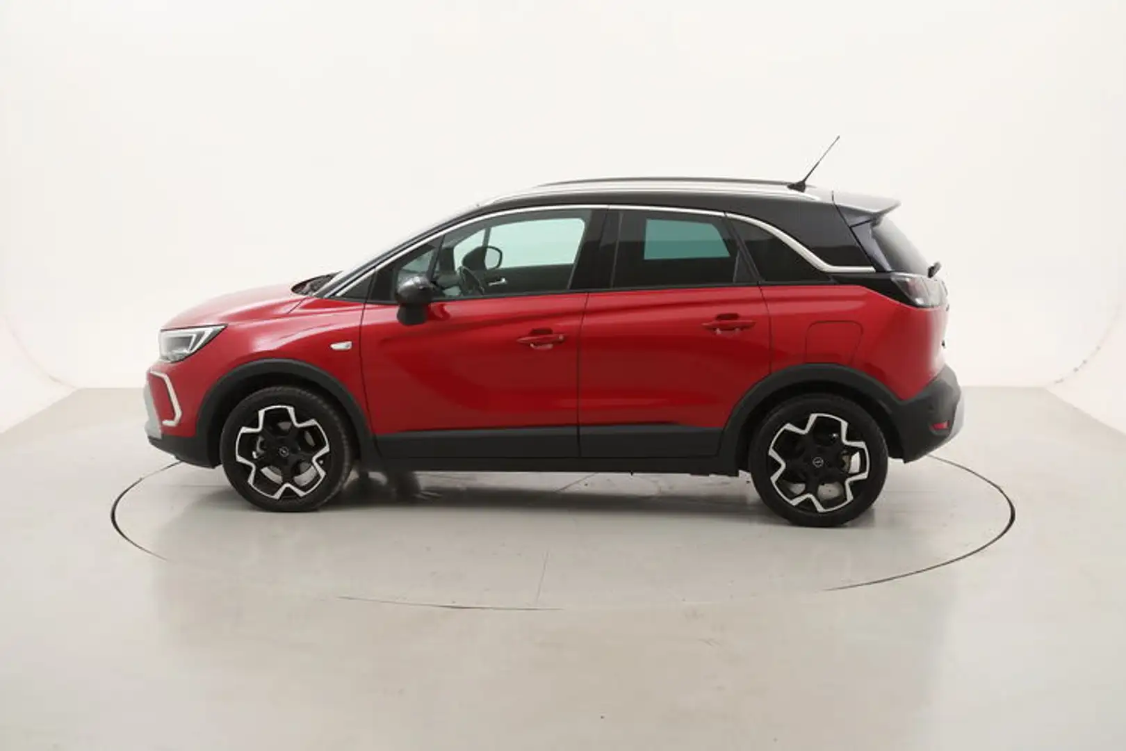 Opel Crossland X Ultimate 1.2 Benzina 110CV Rosso - 2