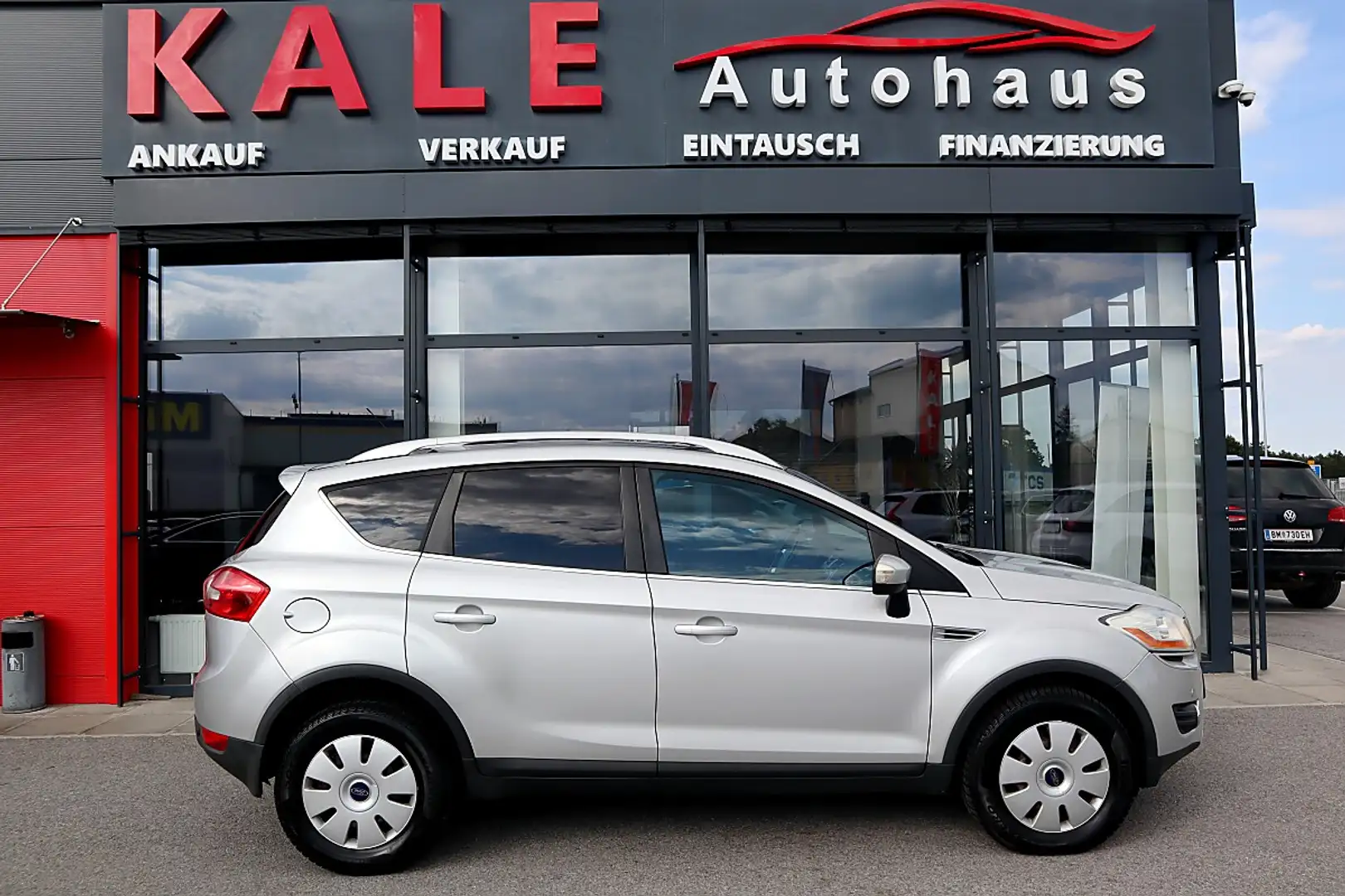 Ford Kuga 2,0 Titanium 4x4 TDCI DPF *Panoramadach*Leder* Grau - 2