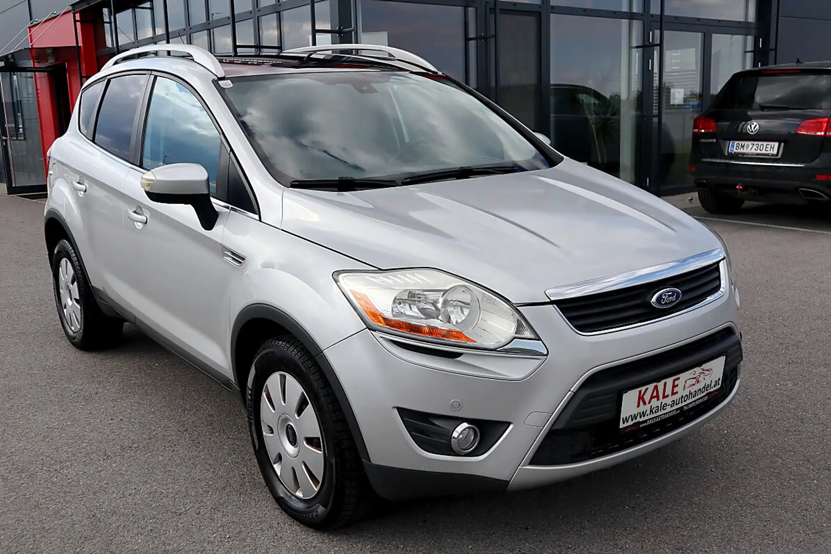 Ford Kuga 2,0 Titanium 4x4 TDCI DPF *Panoramadach*Leder* Grau - 1