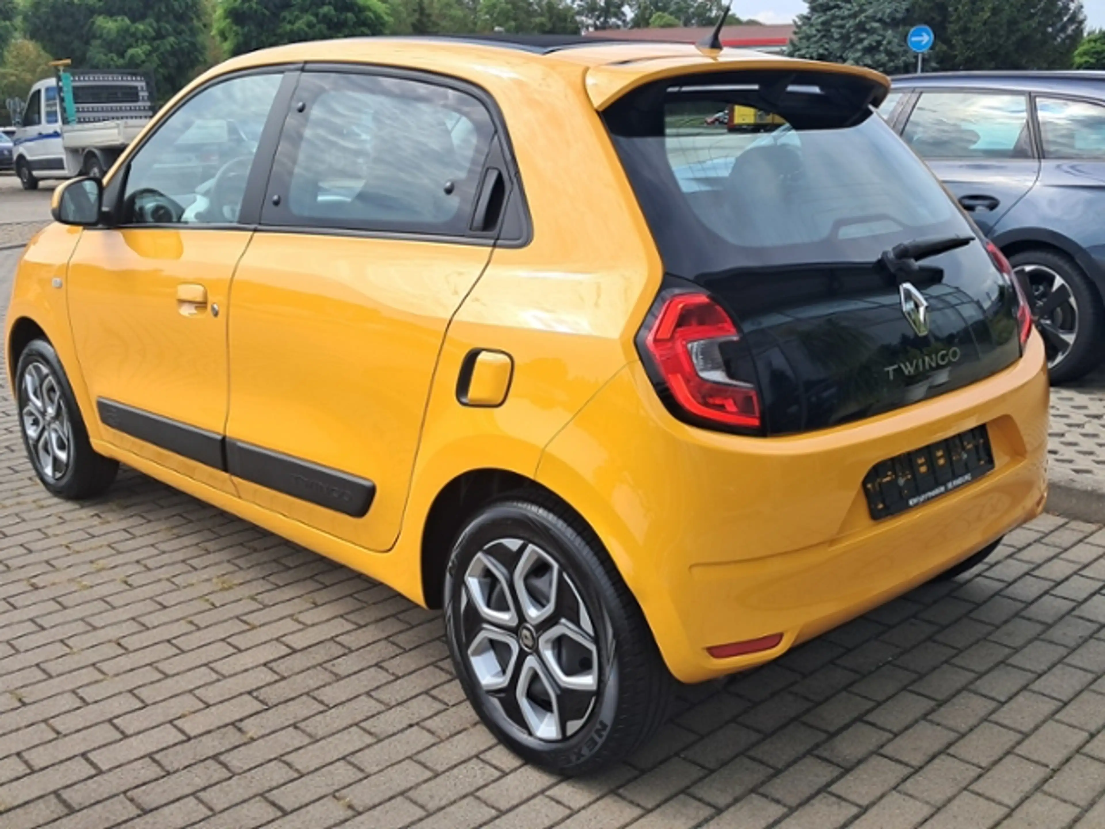 Renault Twingo 1.0 SCe 75 (EURO 6d-TEMP) Limited KLIMA — photo 4