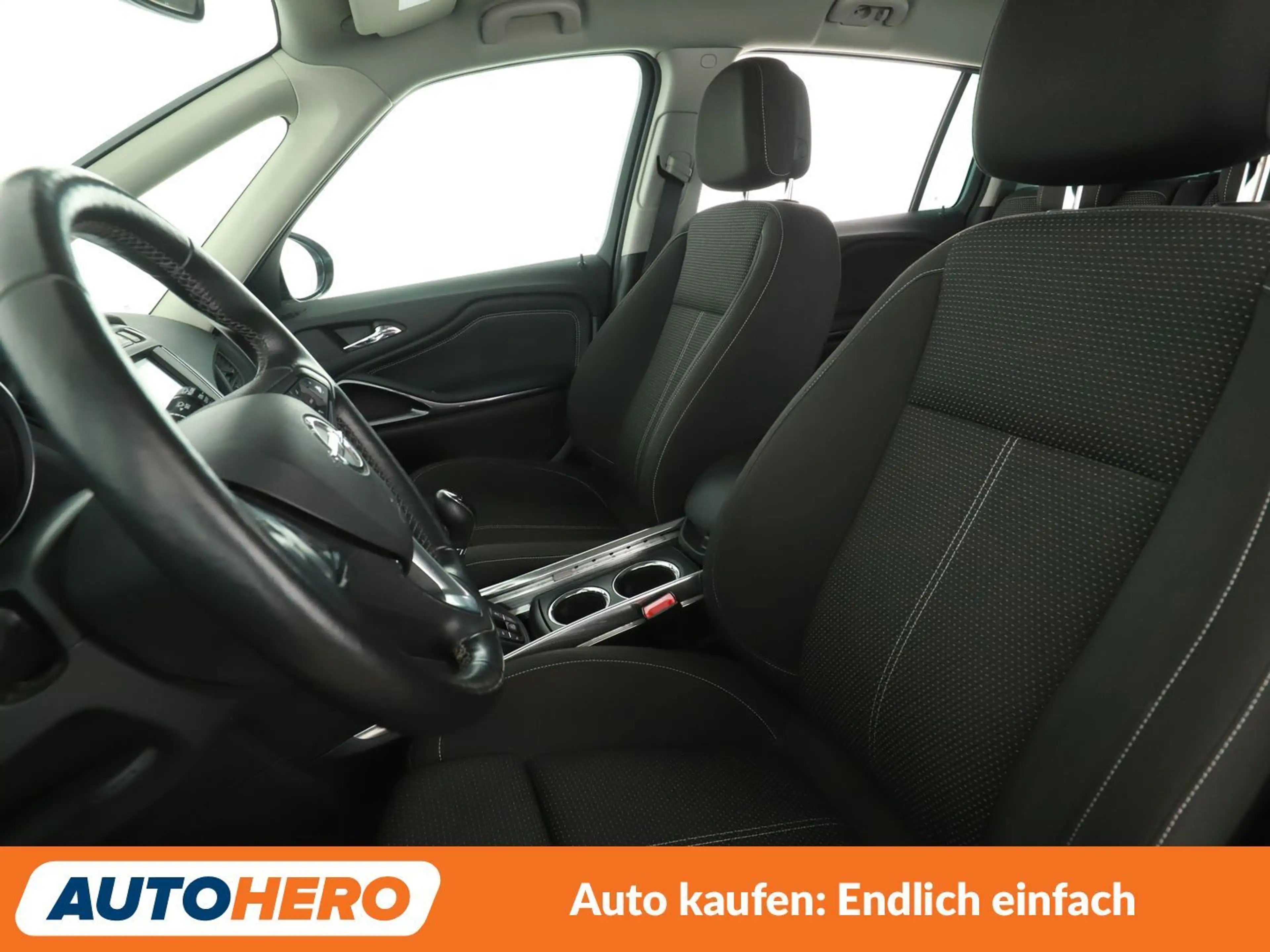Opel Zafira Tourer 2.0 CDTI Innovation Start/Stop *NAVI*CAM*ACC*SHZ* — photo 10