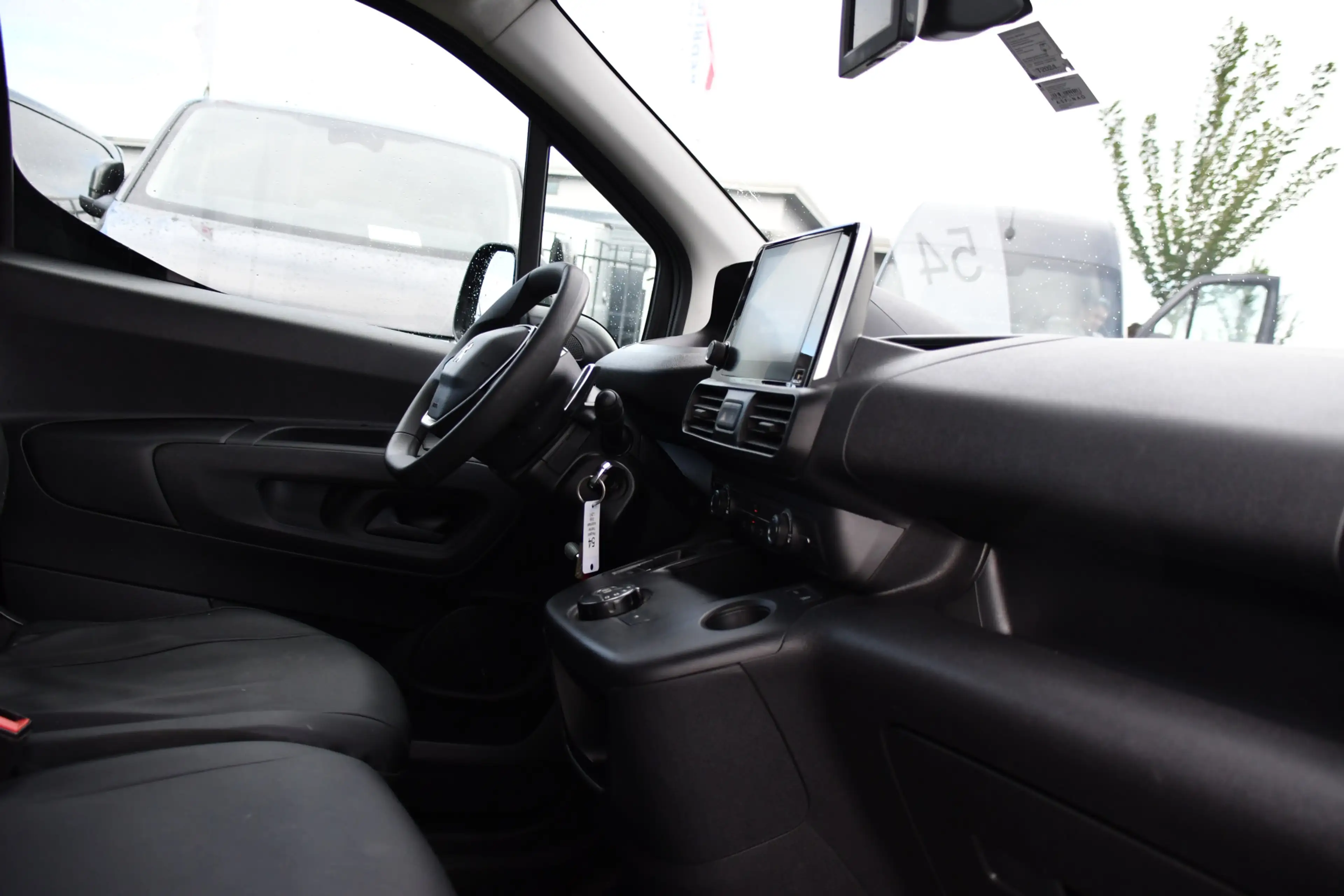 Peugeot Partner 1.5 BlueHDI L2 PB Edition Camera, Cruise, Carplay, — photo 18