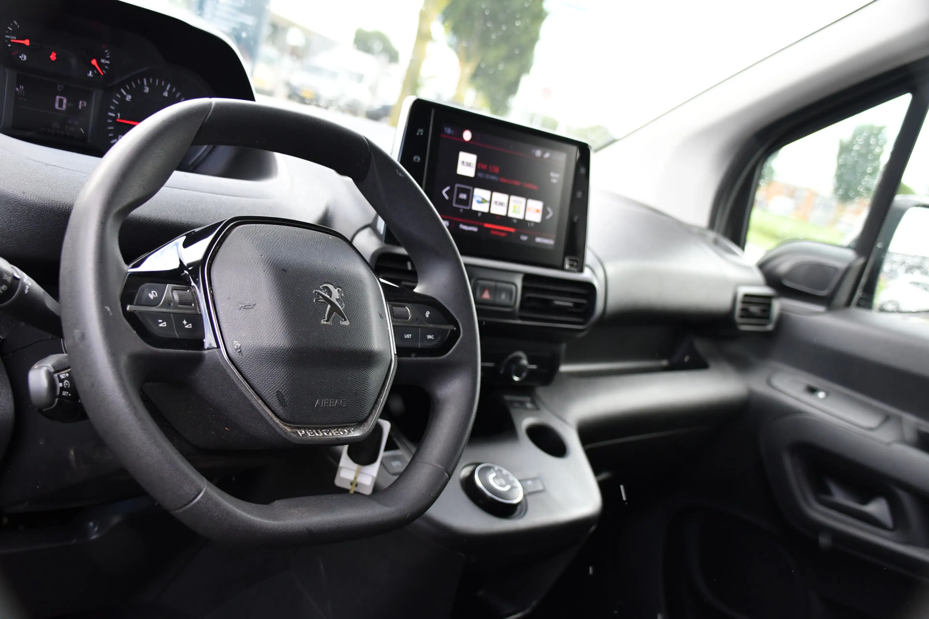 Peugeot Partner 1.5 BlueHDI L2 PB Edition Camera, Cruise, Carplay, — photo 2