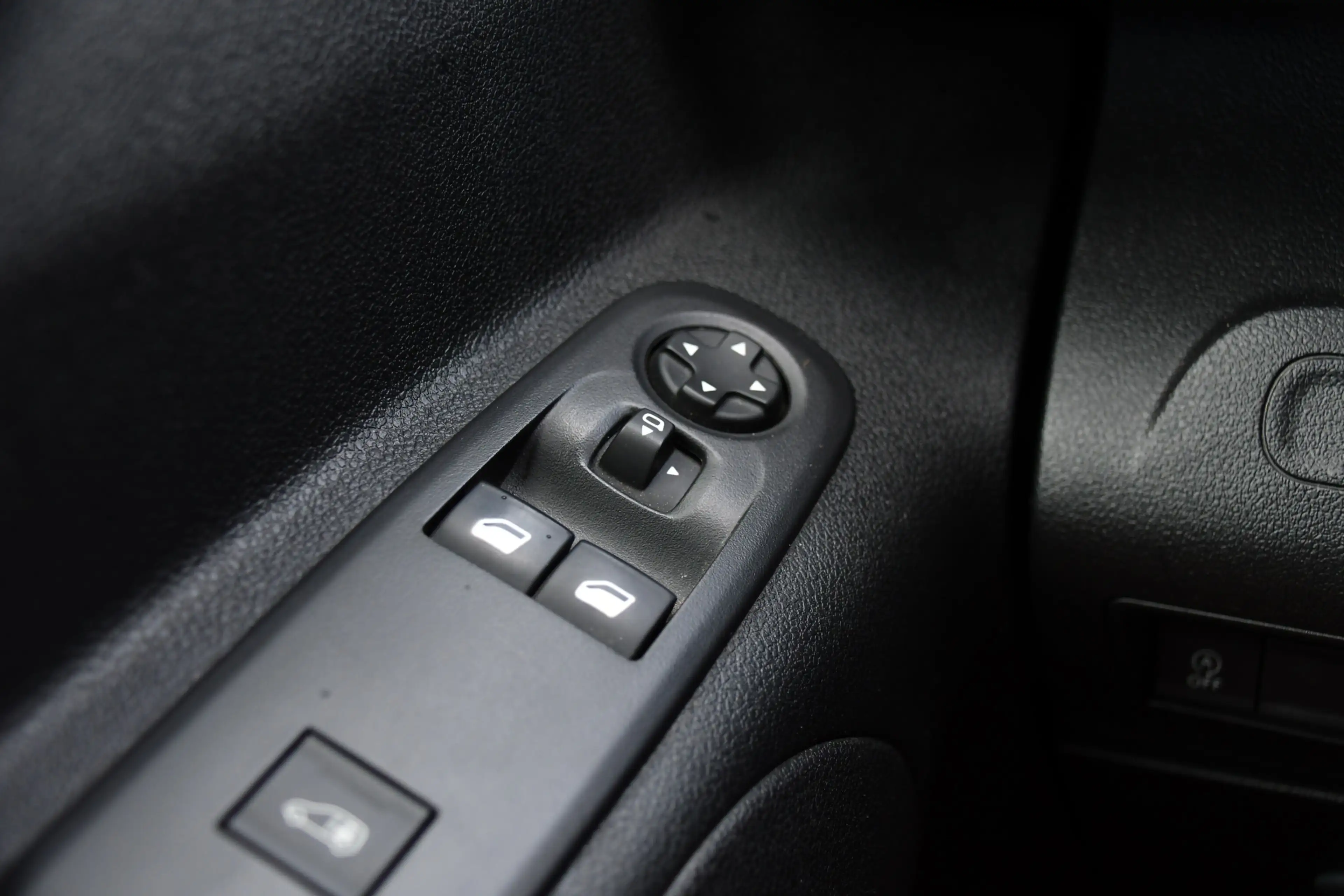 Peugeot Partner 1.5 BlueHDI L2 PB Edition Camera, Cruise, Carplay, — photo 26
