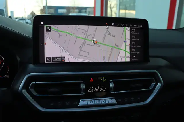 BMW X4 M M40d | Panorama | Head-Up | M-Performance | AHK | Ansicht 26