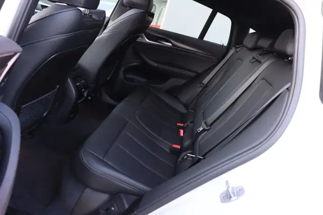 BMW X4 M M40d | Panorama | Head-Up | M-Performance | AHK | Ansicht 14