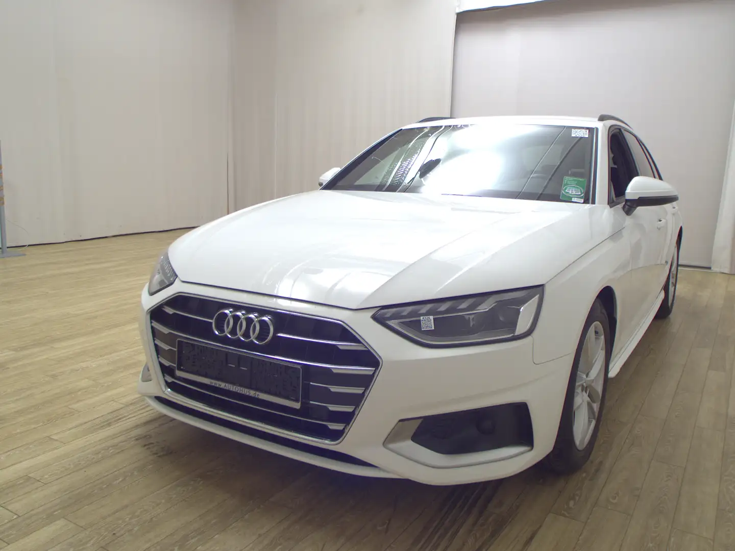 Audi A4 40 2.0 TDI Avant advanced AHK LED Navi AUT Wit - 2