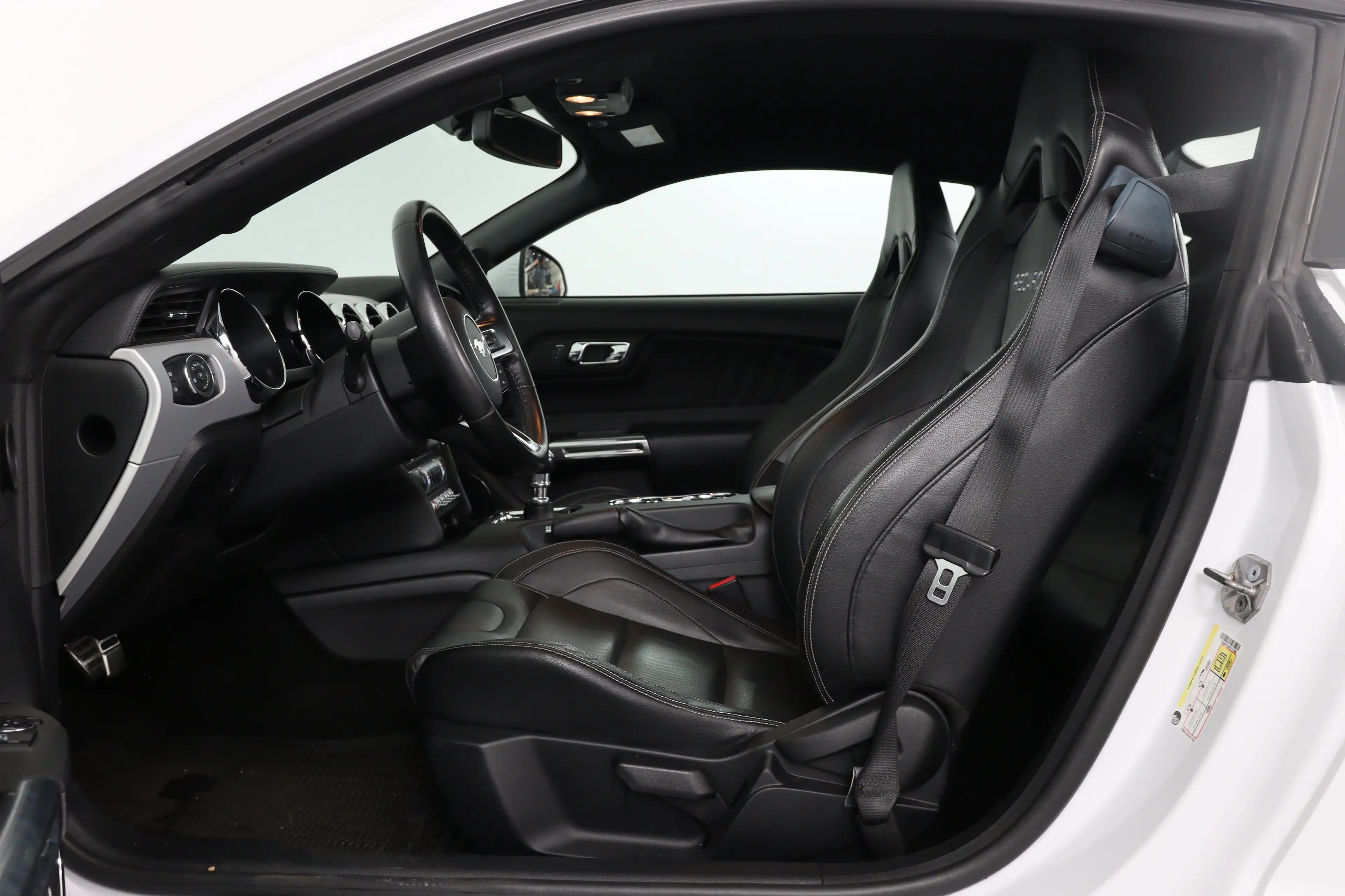Ford Mustang Fastback 2.3EB | Recaro Sportstoelen | Xenon | Led — photo 35