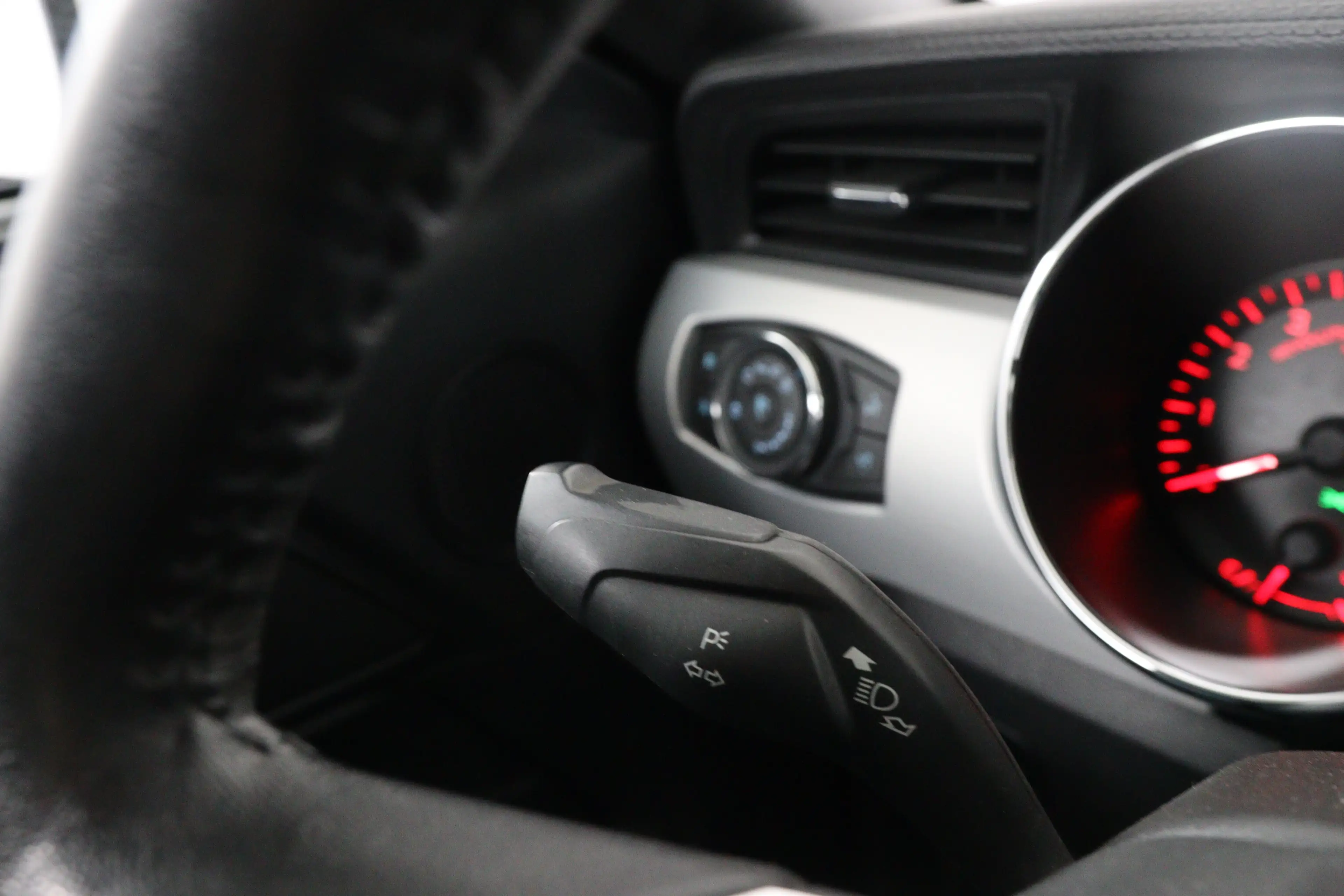 Ford Mustang Fastback 2.3EB | Recaro Sportstoelen | Xenon | Led — photo 42