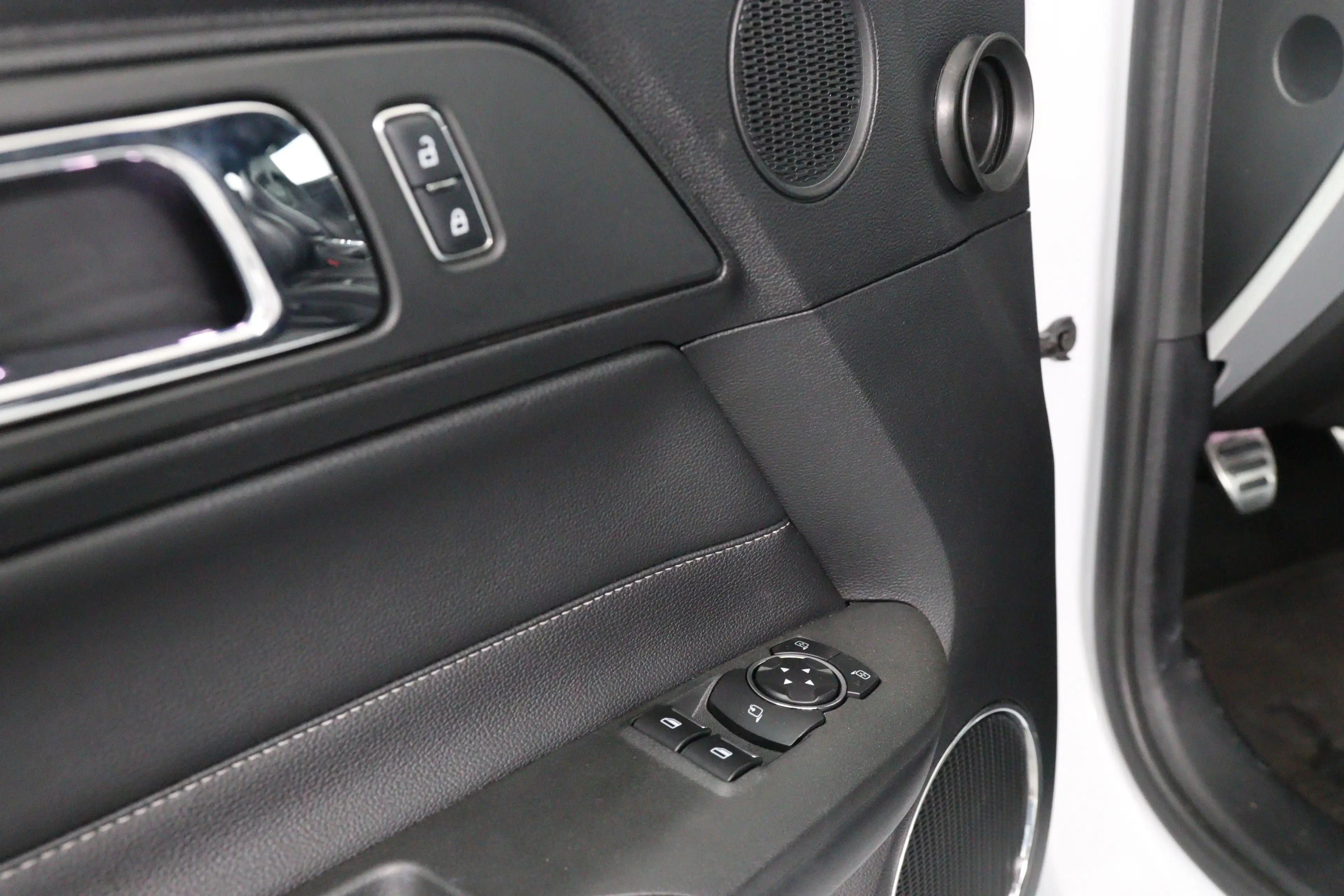 Ford Mustang Fastback 2.3EB | Recaro Sportstoelen | Xenon | Led — photo 37