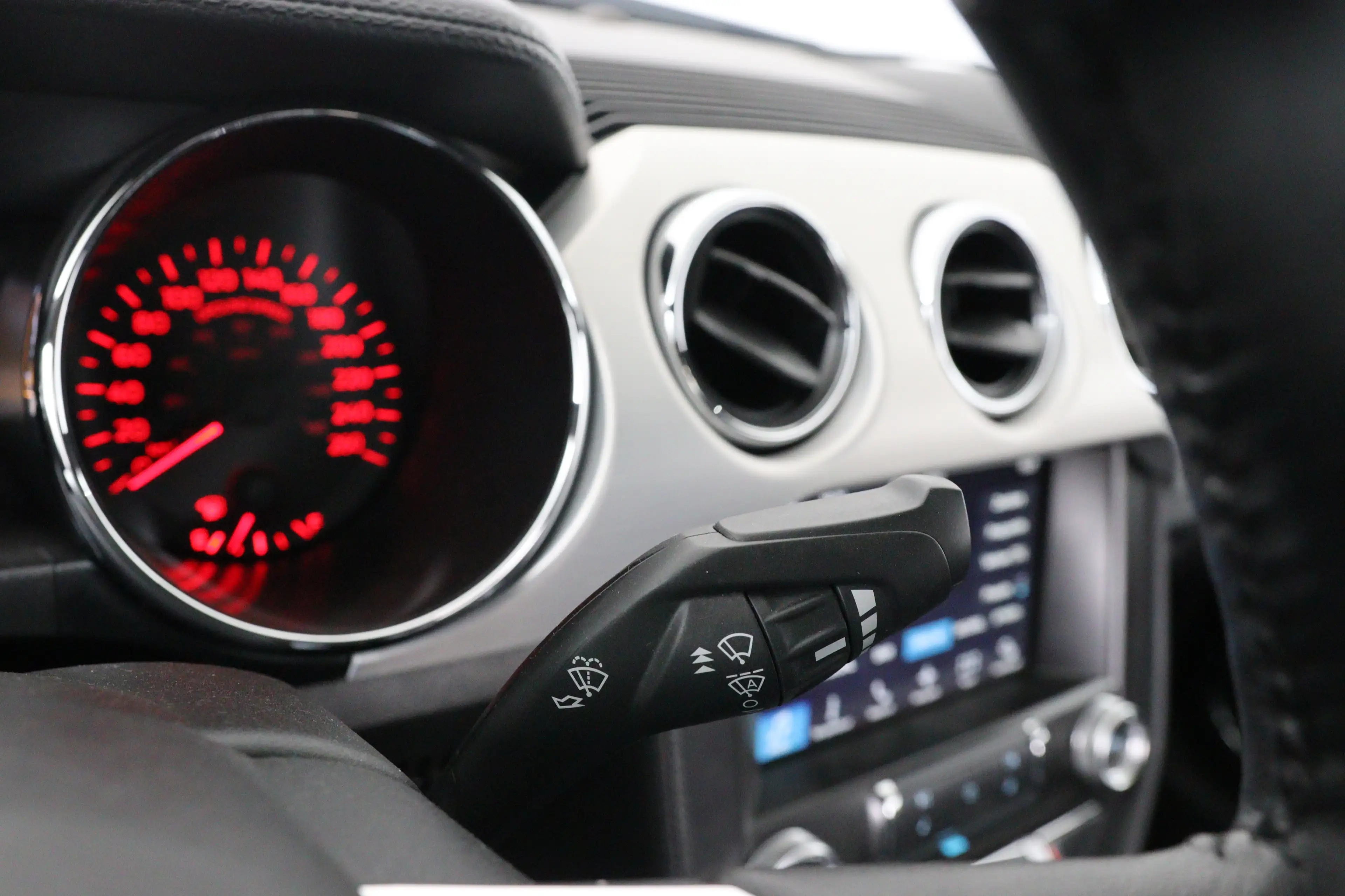 Ford Mustang Fastback 2.3EB | Recaro Sportstoelen | Xenon | Led — photo 43