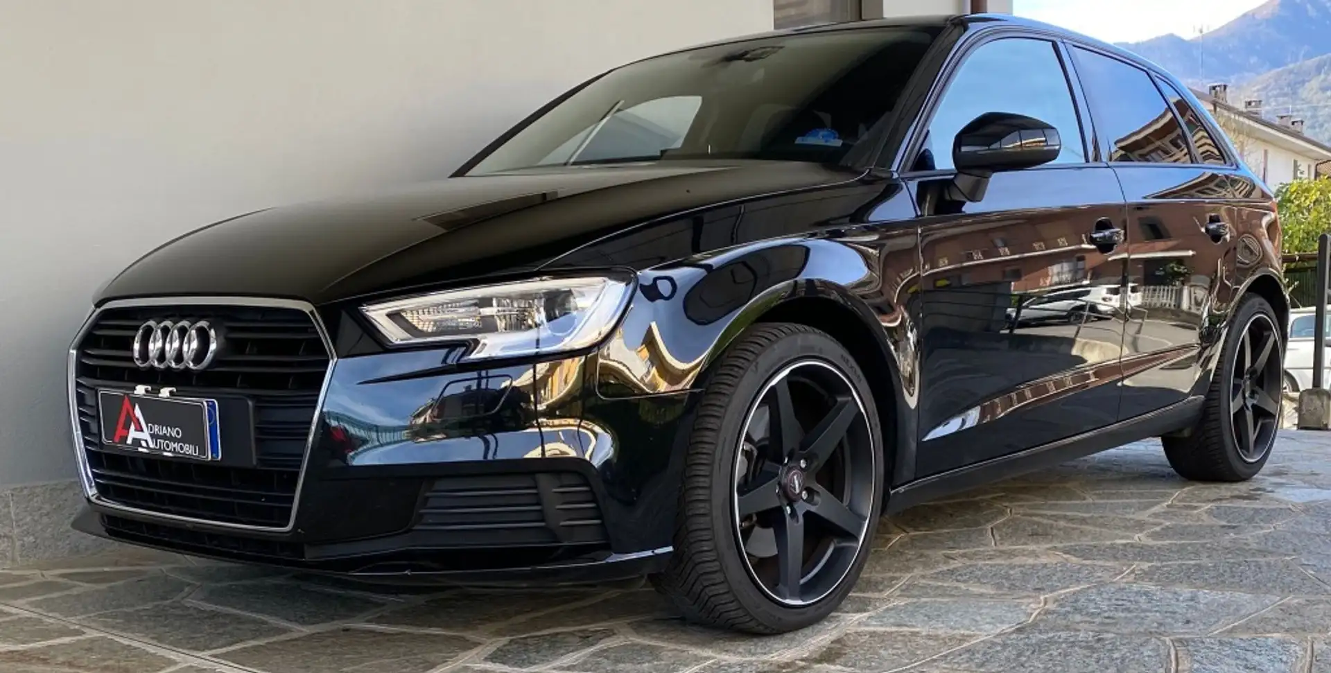 Audi A3 35 2.0 tdi 150cv s-tronic 7m Noir - 1