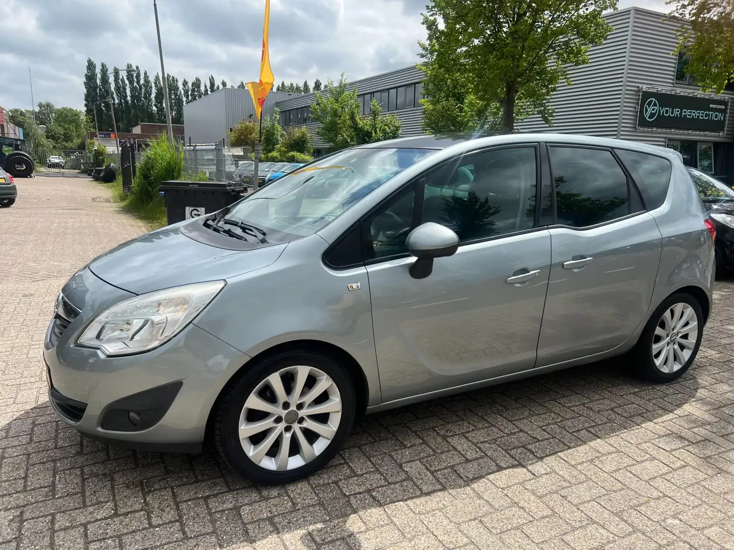 Opel Meriva 1.4 Turbo Edition - AIRCO - TREKHAAK - NWE APK ! Grau - 2
