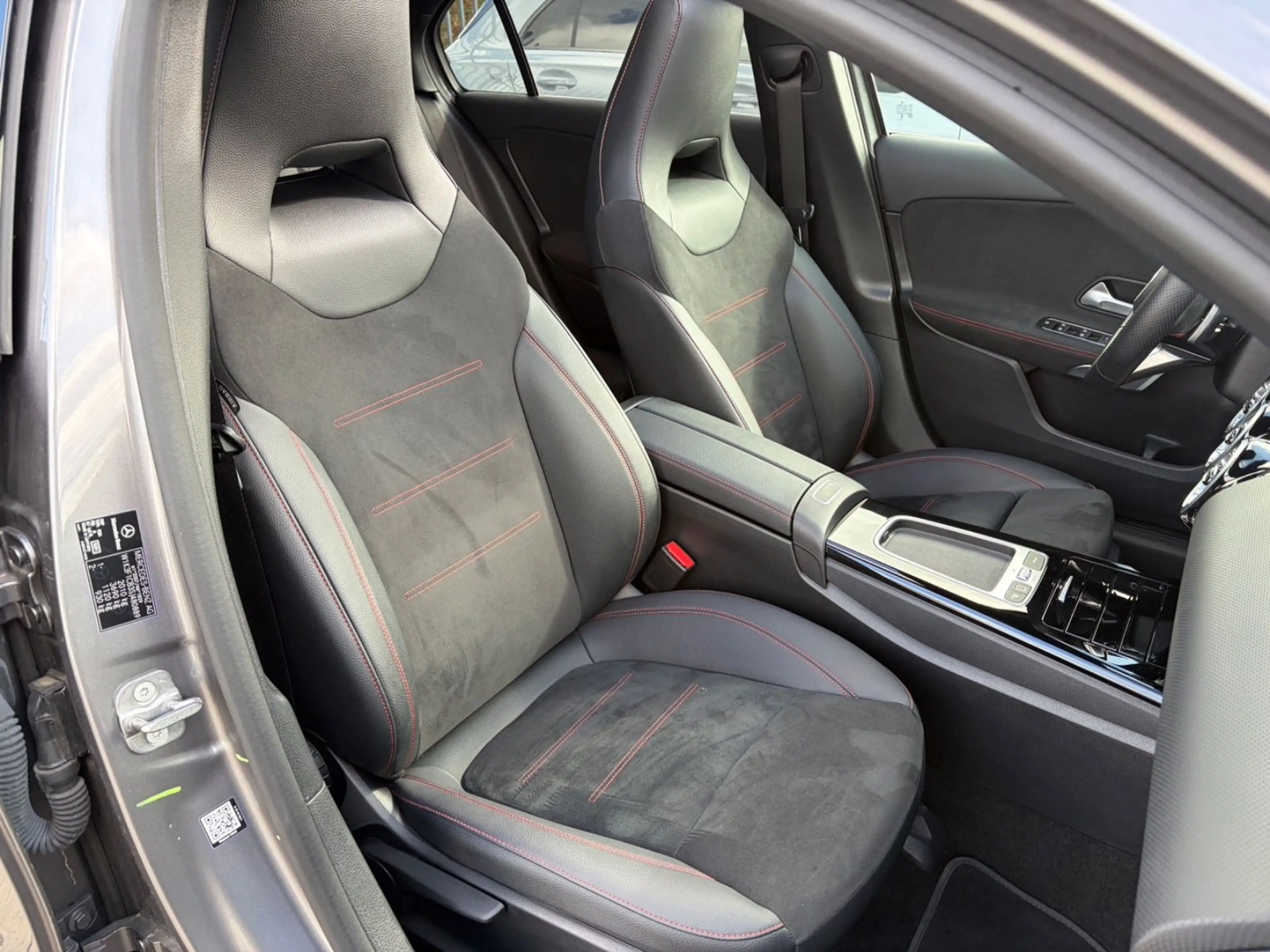 Mercedes-Benz A 200 d AMG Line - PANO   NIGHT   KAMERA   LED — photo 11