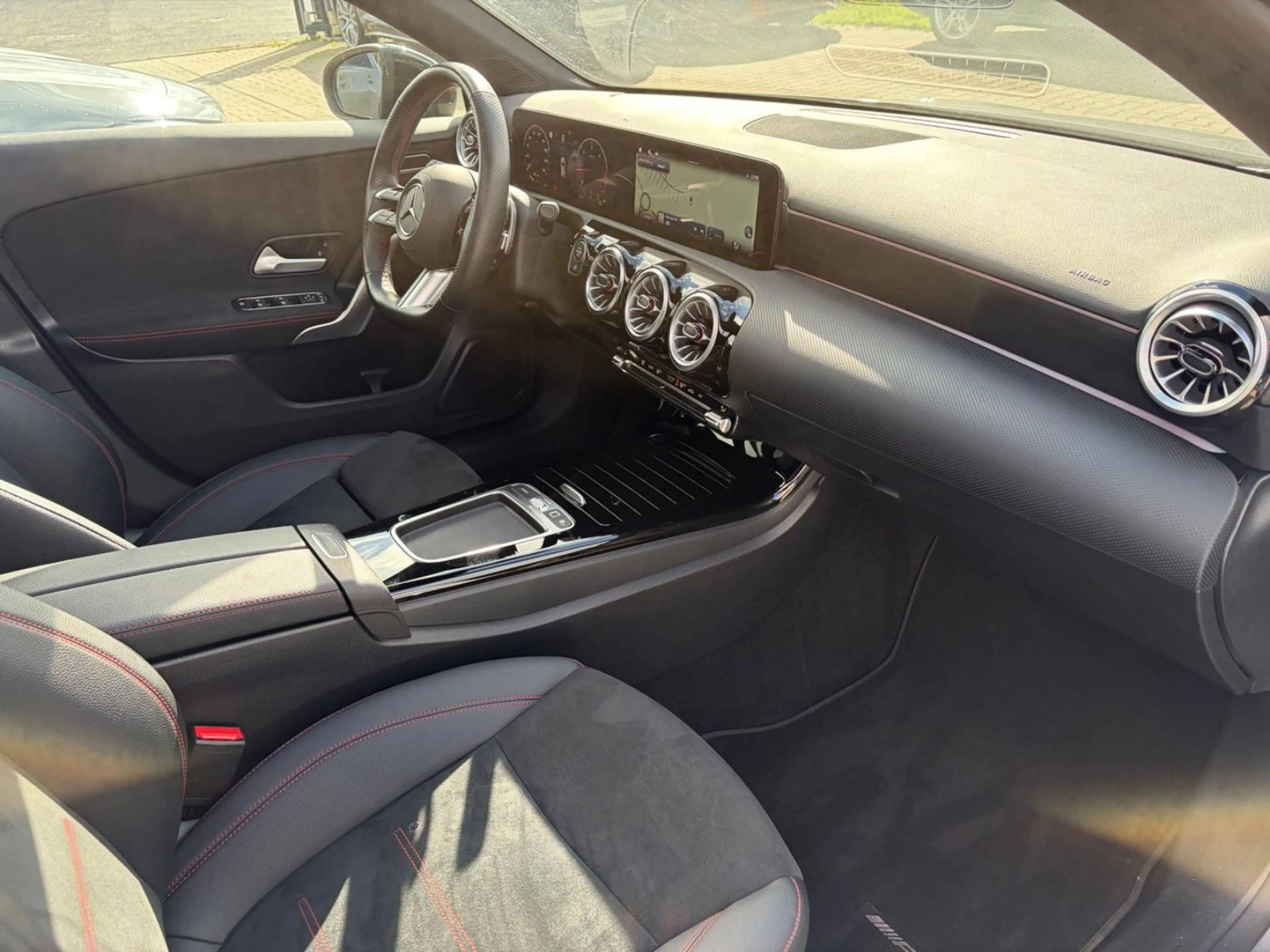 Mercedes-Benz A 200 d AMG Line - PANO   NIGHT   KAMERA   LED — photo 12