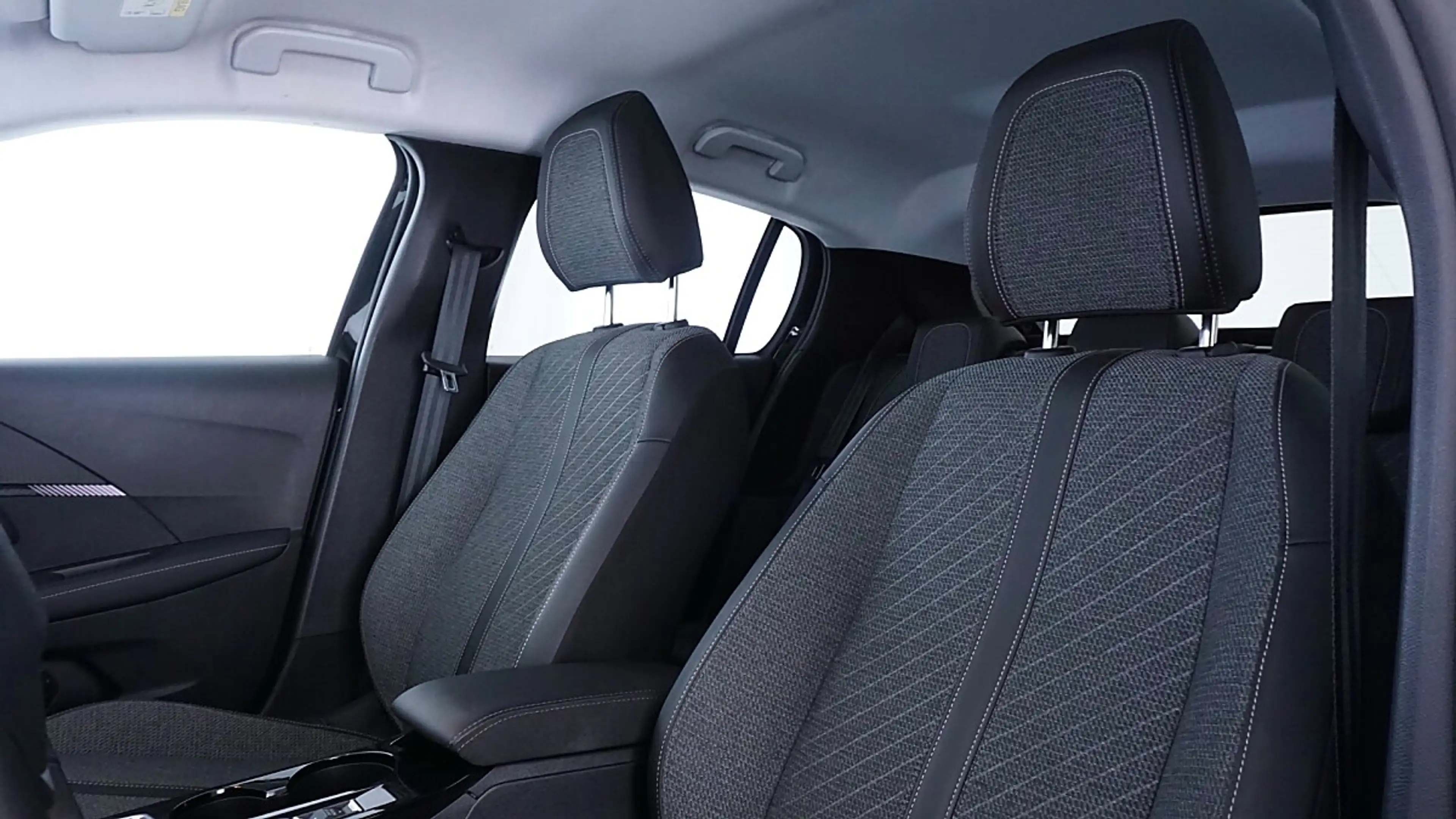 Peugeot 208 PureTech 100 S&S BVM6 Allure — photo 5