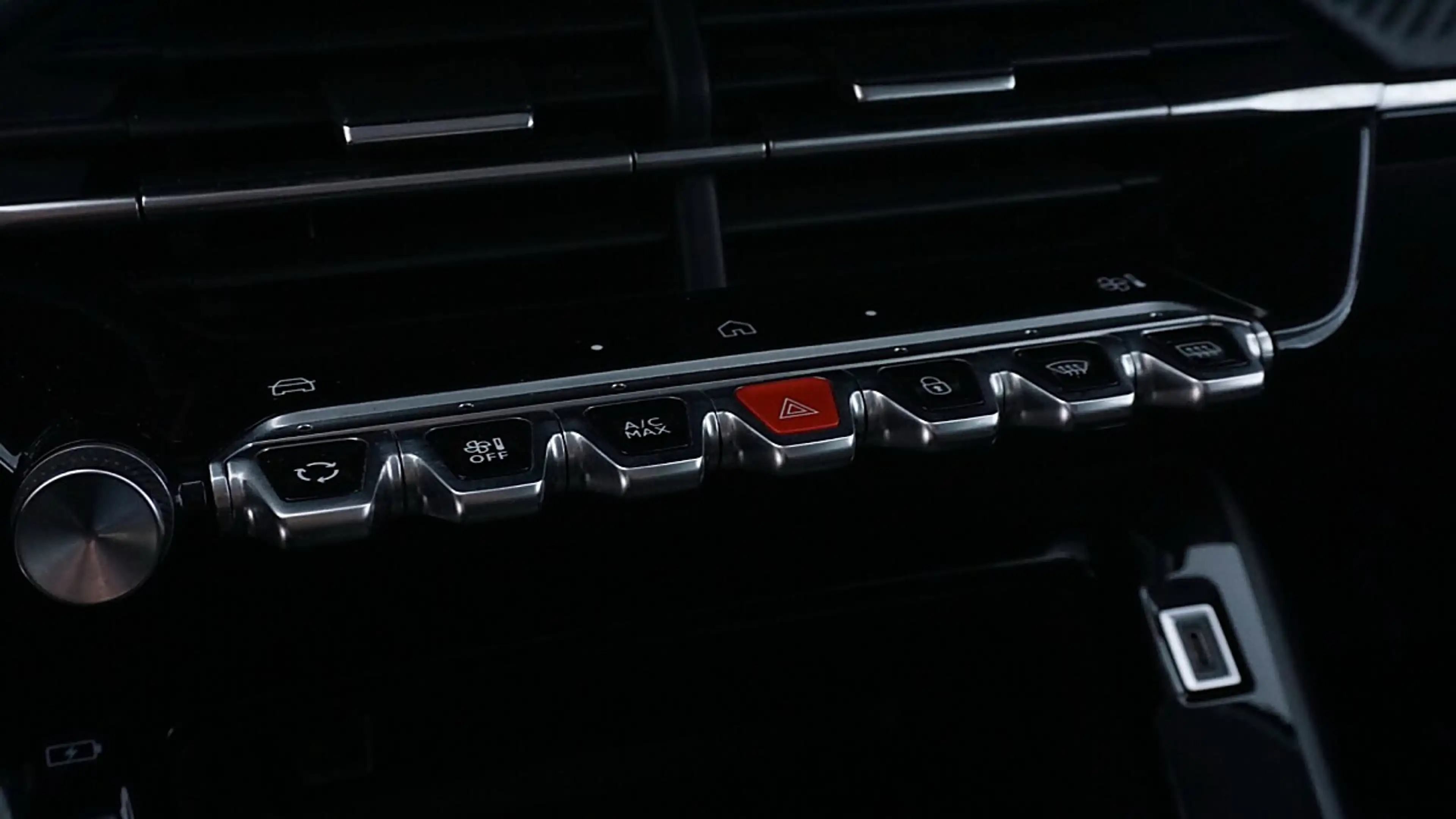 Peugeot 208 PureTech 100 S&S BVM6 Allure — photo 6
