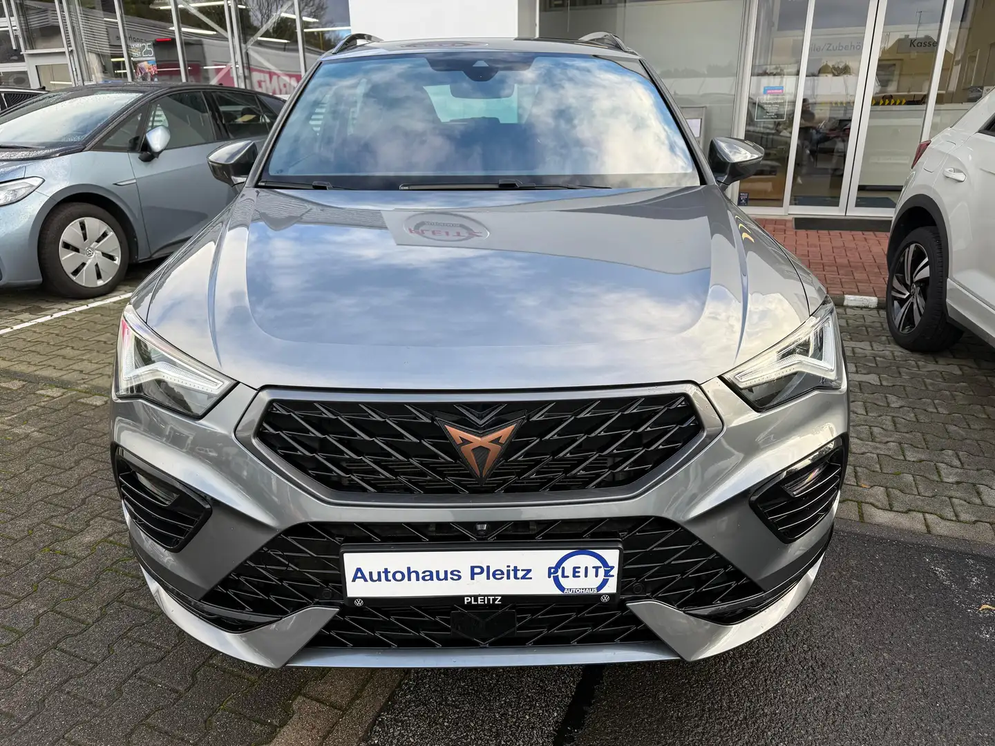 CUPRA Ateca 2.0 TSI VZ DSG 4Drive BeatsAudio PANO AHK Gris - 2