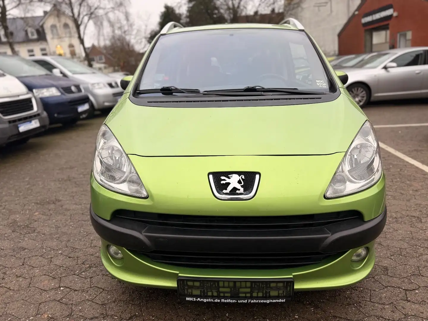 Peugeot 1007 Premium 1.4* Klima*Isofix*Tüv*AHK*ALLWETTER Grün - 2