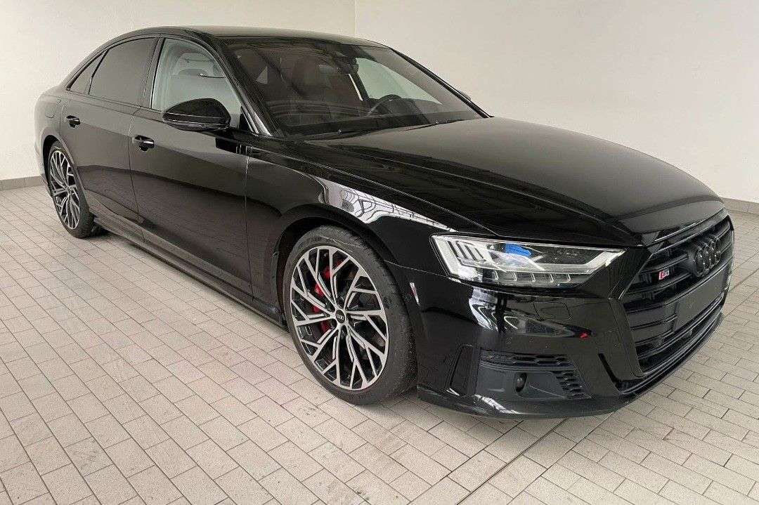 2021 Audi S8