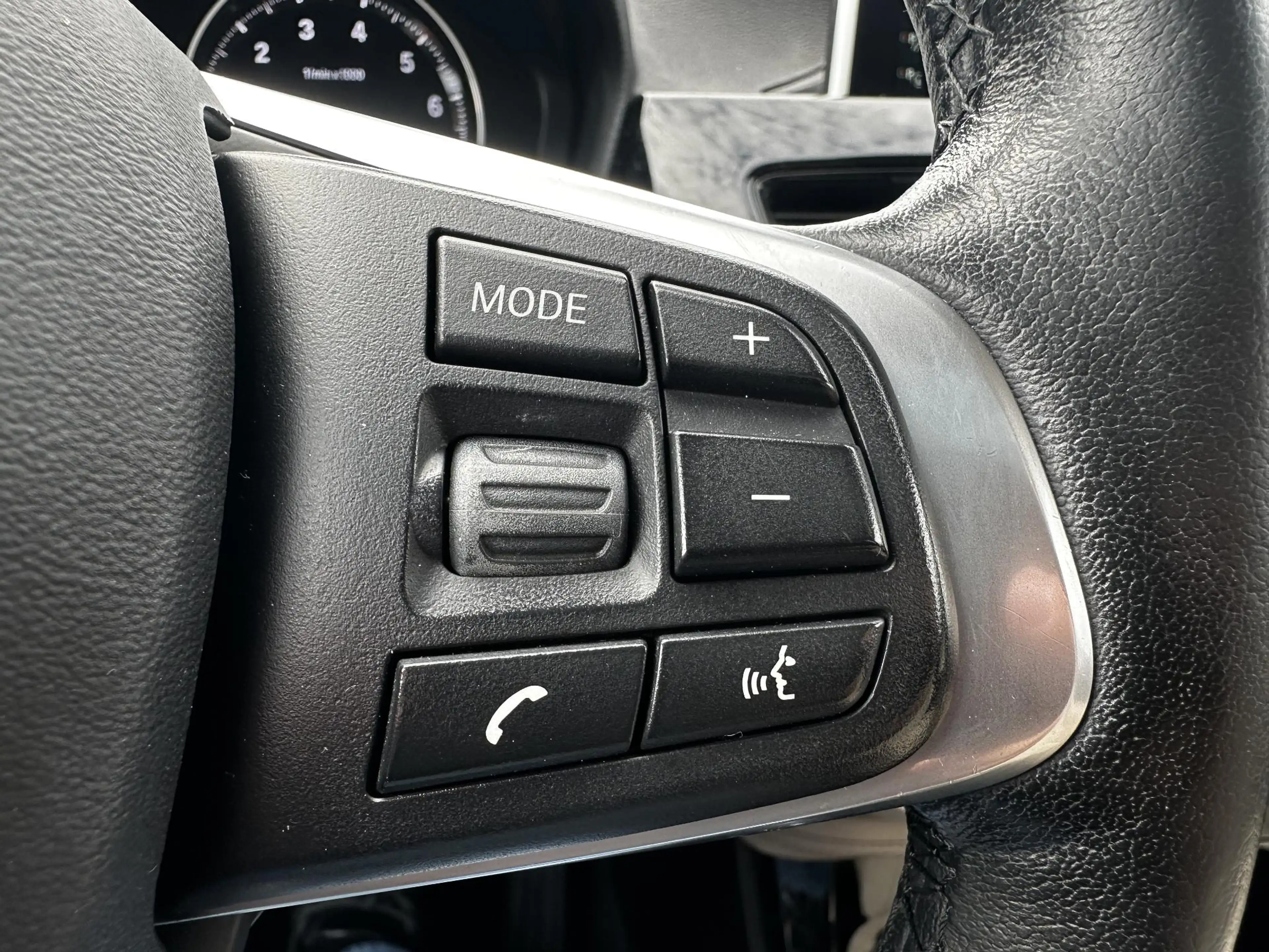 BMW X1 sDrive20i High Executive Memory|Pano|HiFi|HUD — photo 15