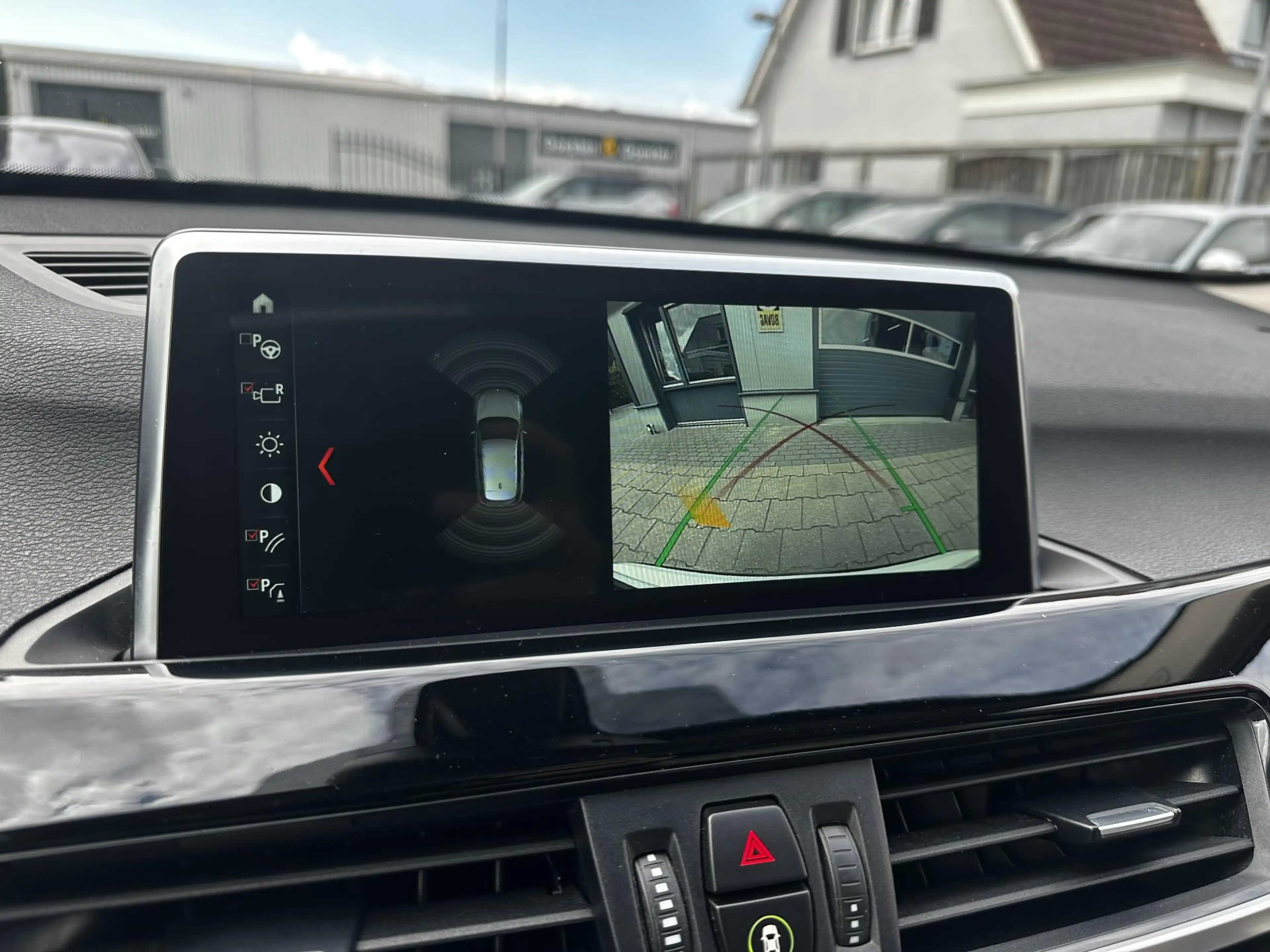 BMW X1 sDrive20i High Executive Memory|Pano|HiFi|HUD — photo 4