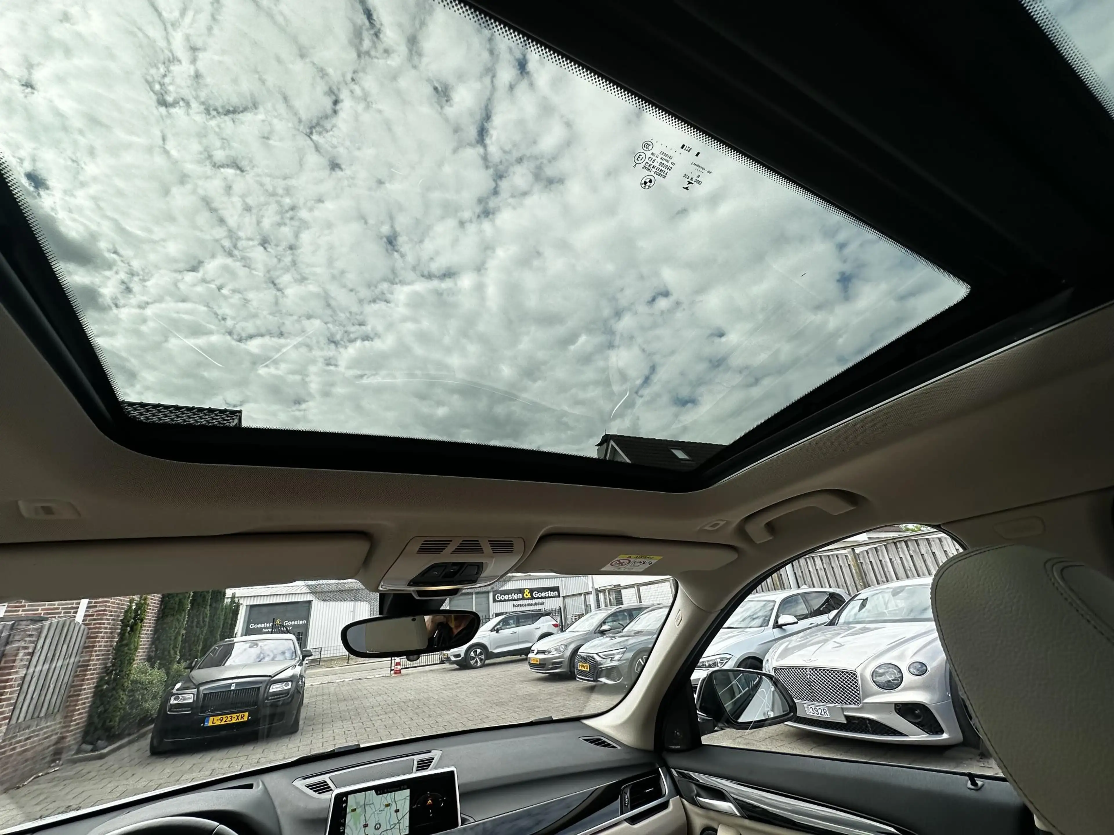 BMW X1 sDrive20i High Executive Memory|Pano|HiFi|HUD — photo 20