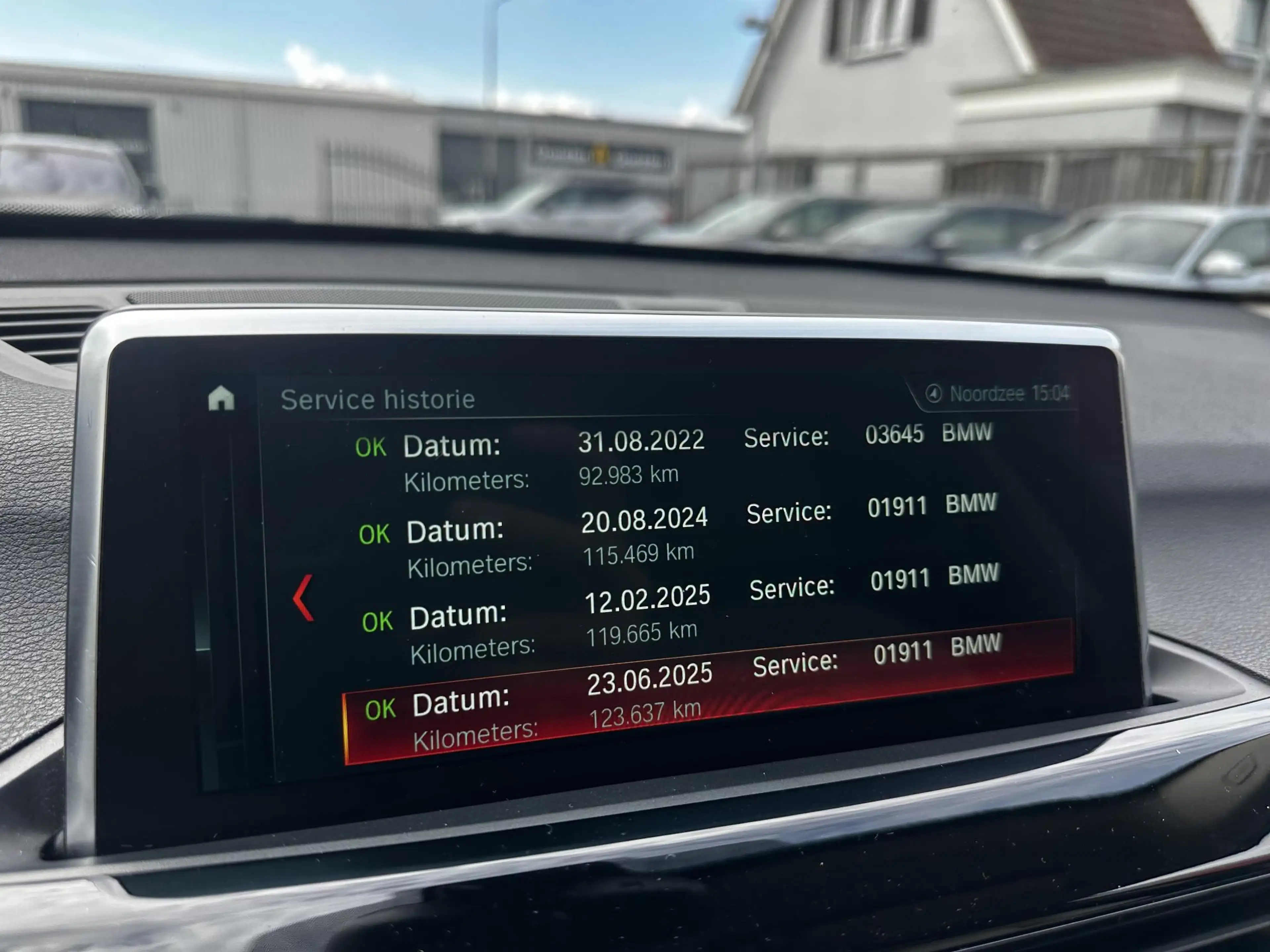 BMW X1 sDrive20i High Executive Memory|Pano|HiFi|HUD — photo 22