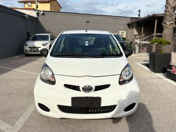Aygo 5p 1.0 Now Connect+ Navigator