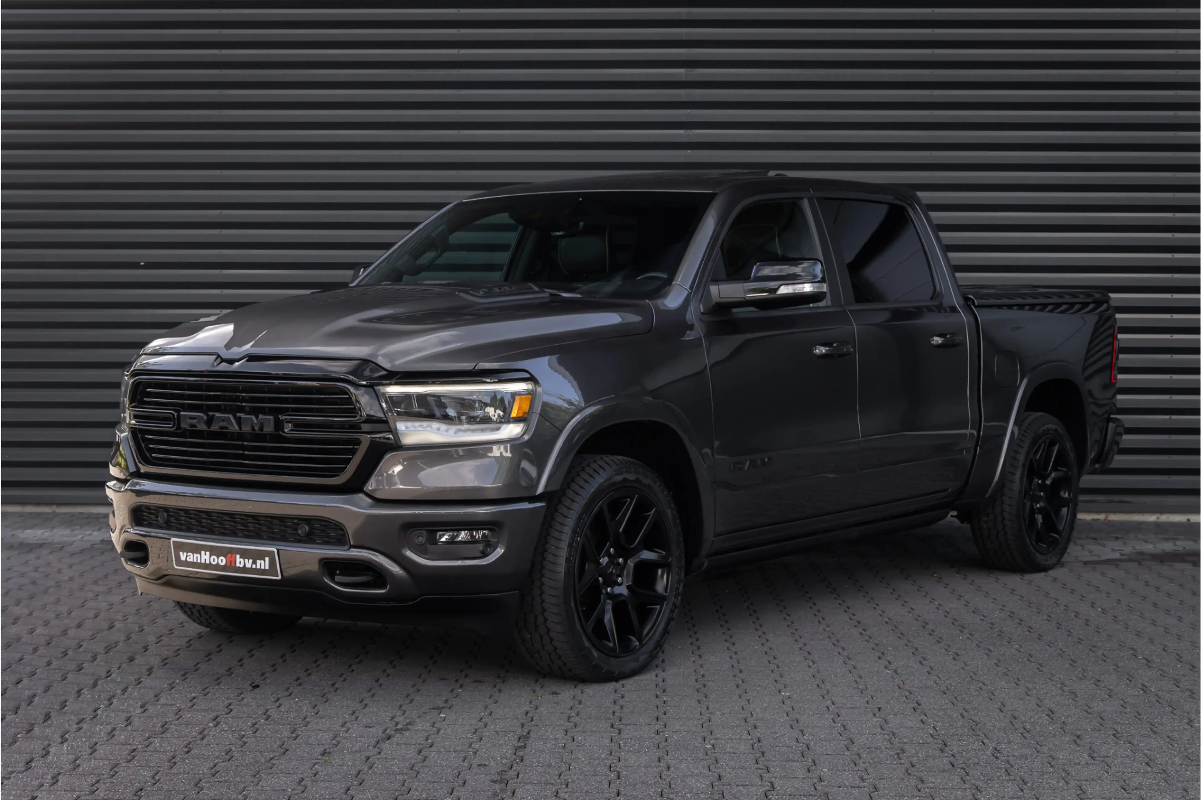 Dodge RAM 1500 5.7 V8 4x4 Crew Cab Laramie Pano - Harman Kar