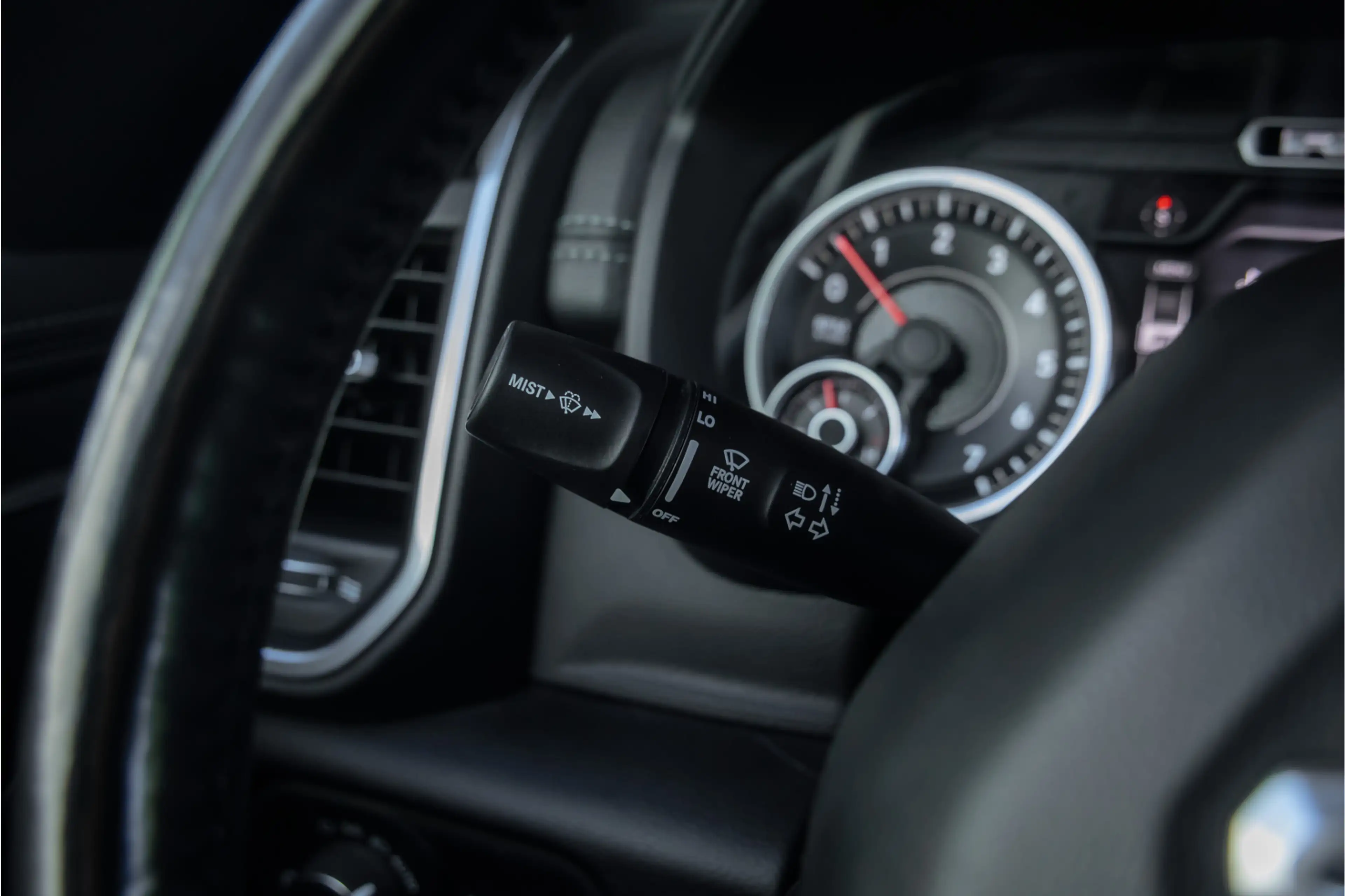 Dodge RAM 1500 5.7 V8 4x4 Crew Cab Laramie Pano - Harman Kar — photo 44