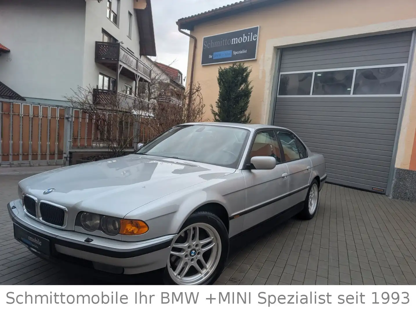BMW 740 i A aus Sammlung,LCI,Xenon,el.Glasdach Silber - 2
