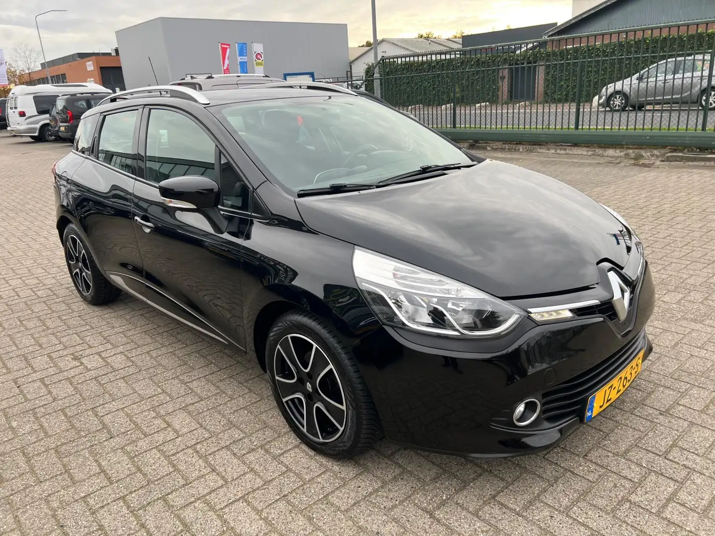 Renault Clio Estate 0.9 TCe Expression Noir - 2