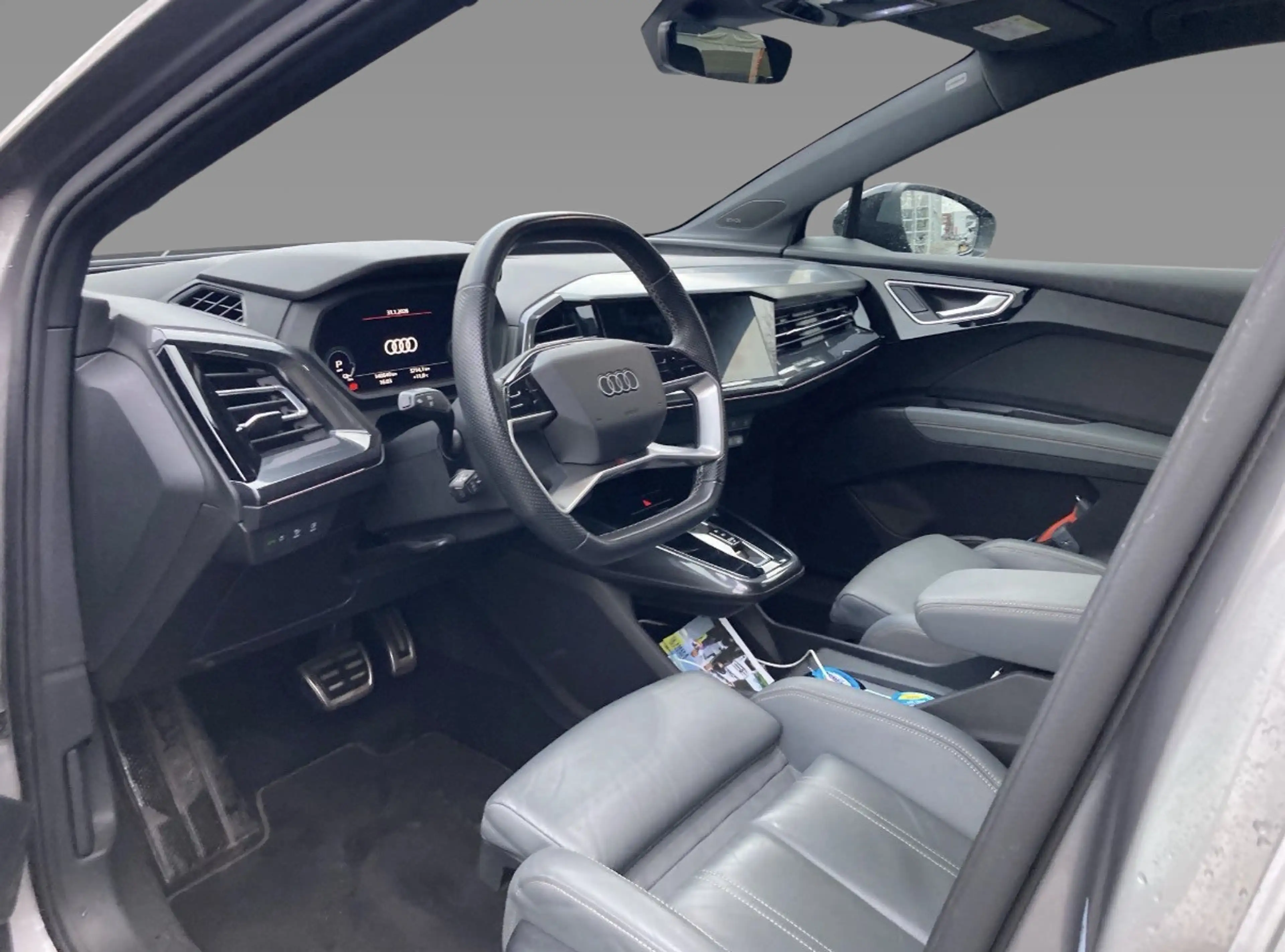 Audi Q4 e-tron 50 quattro Launch edition S Competition 77 kWh / 3 — photo 3