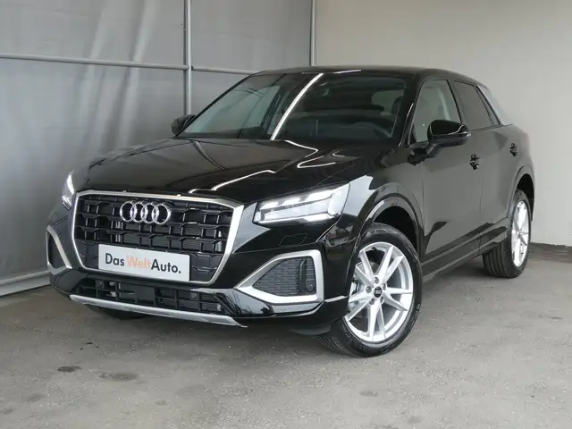 Audi Q2 30 TFSI admired