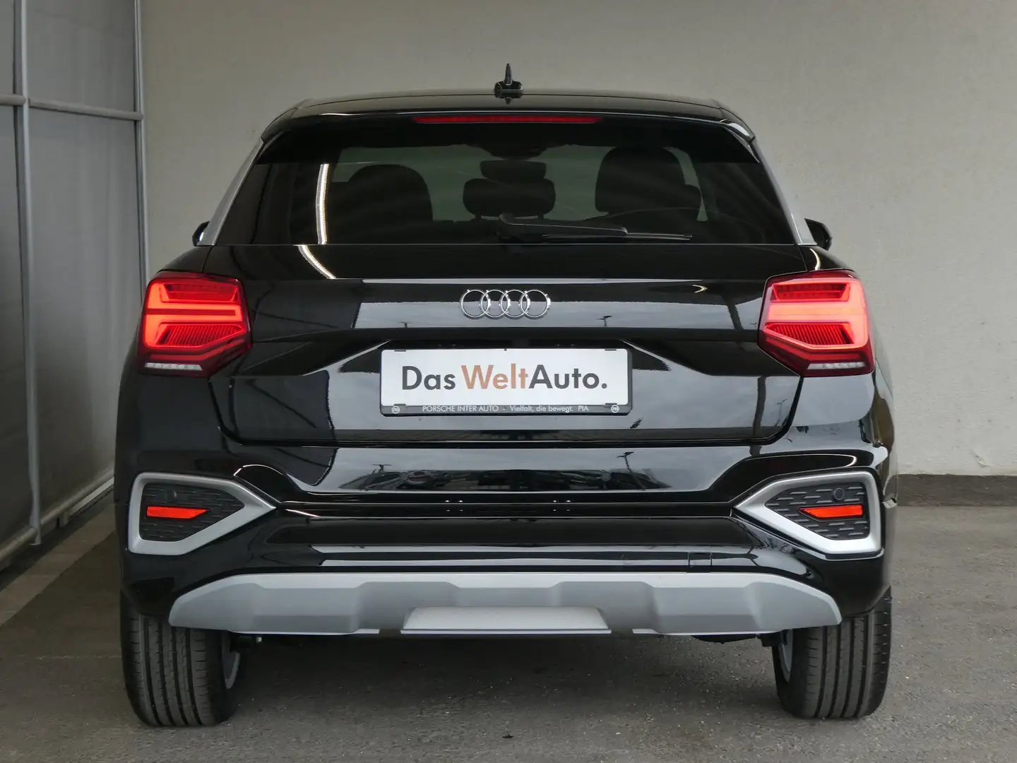 Audi Q2 30 TFSI admired Schwarz - 2