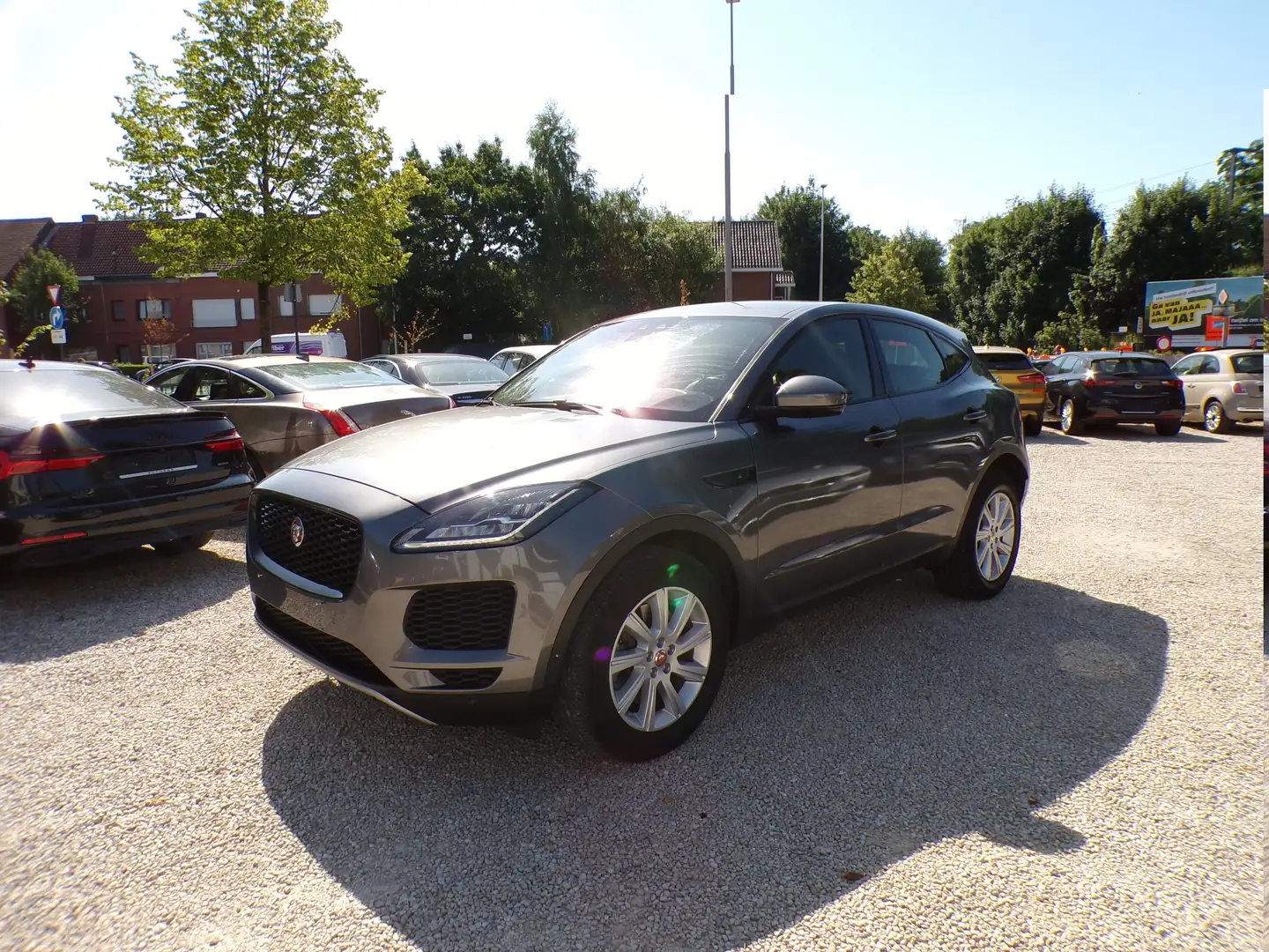 Jaguar E-Pace E-Pace P200 AWD Leder/Navi/Camera 1ste eigenaar Grijs - 1