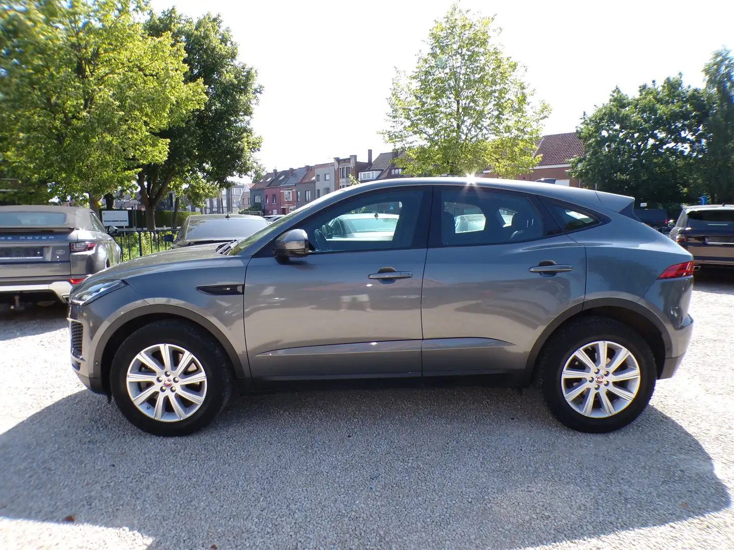 Jaguar E-Pace E-Pace P200 AWD Leder/Navi/Camera 1ste eigenaar Grijs - 2