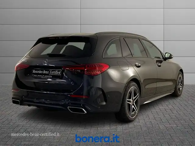 Mercedes-Benz C-Class view 3