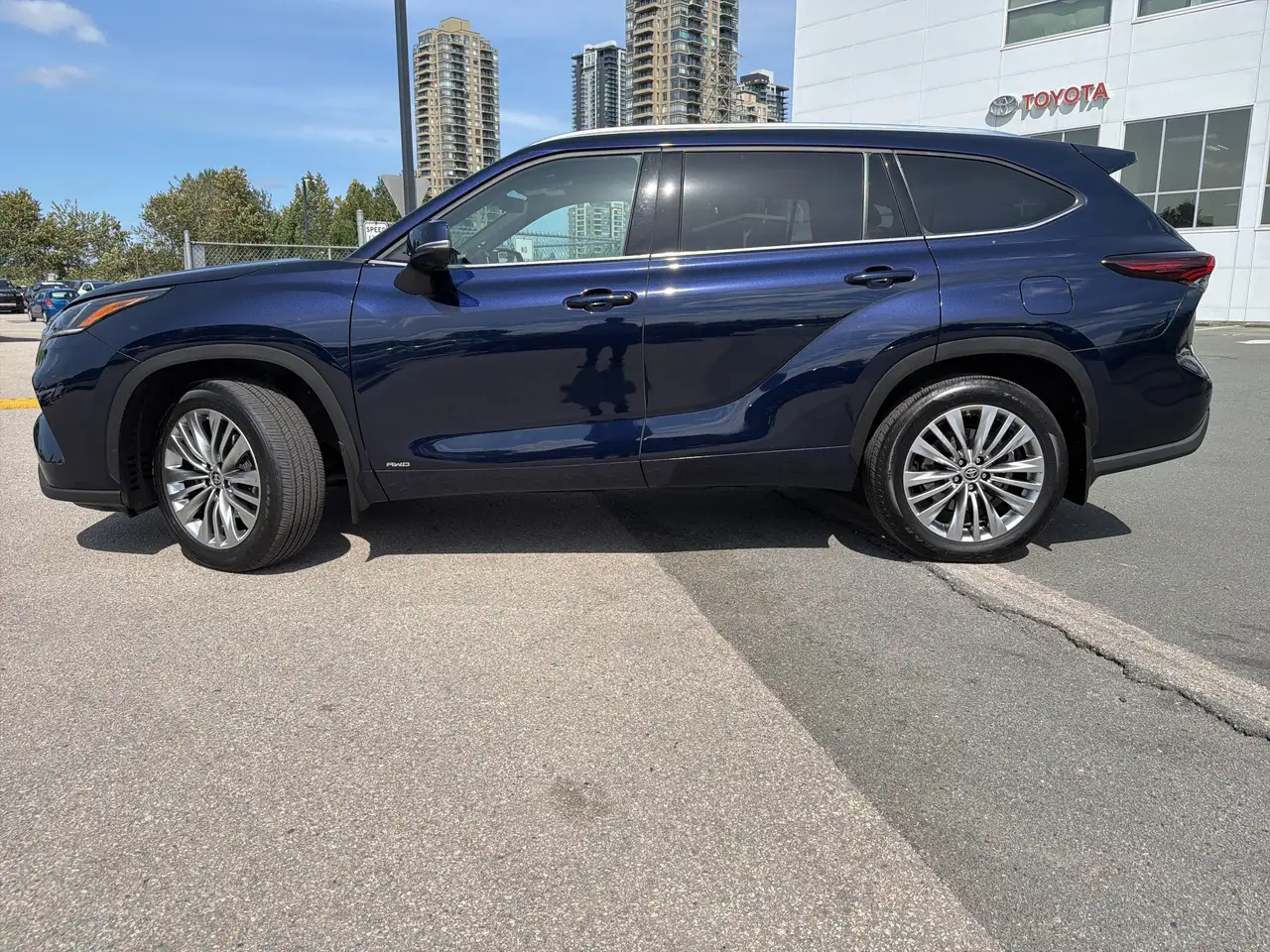 Toyota Highlander снимка Toyota Highlander
