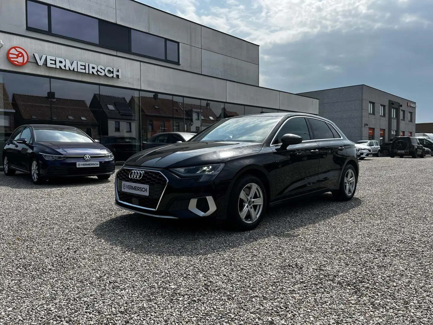 Audi A3 A3 30 TFSI Limousine S tronic advanced*LED*APPCARP Zwart - 1