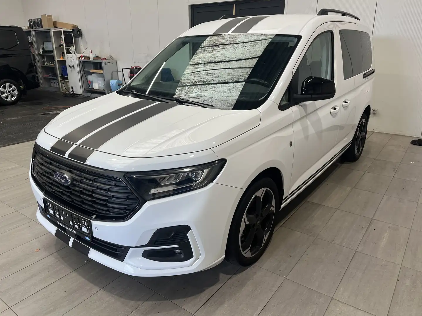 Ford Tourneo Connect Sport 1.5i 115 pk automaat Blanc - 1