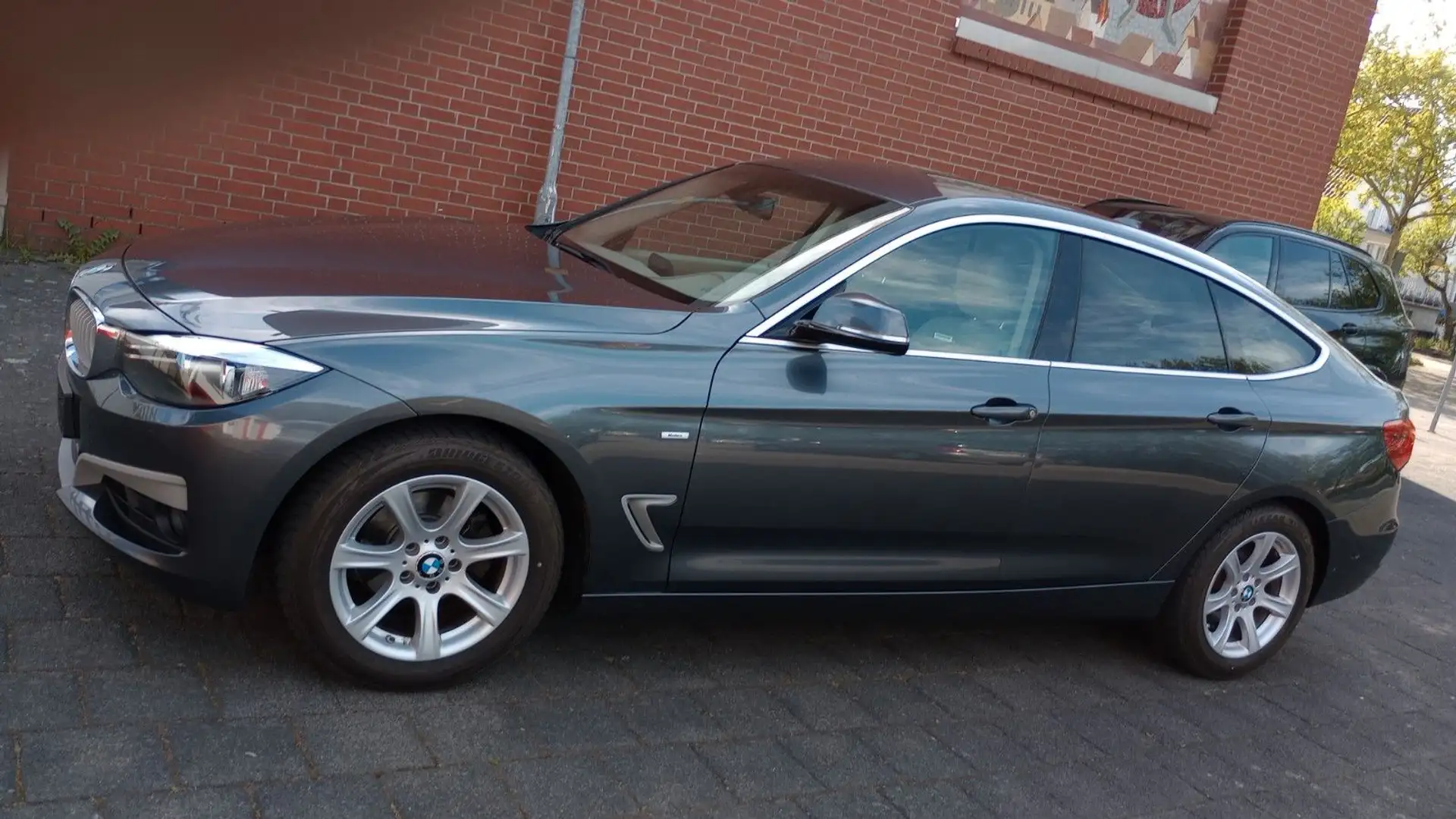 BMW 320 1.HD Teilleder eHeck Scheckheft Gris - 2