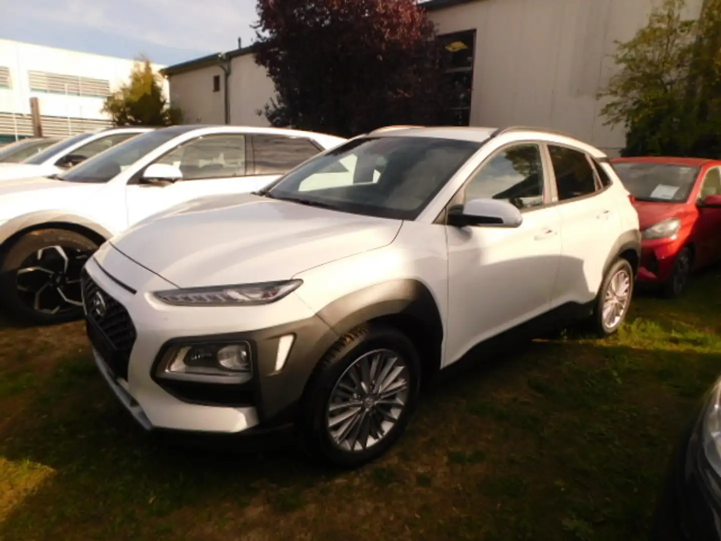 Hyundai KONA Kona 1,0 YES! Plus Weiß - 1