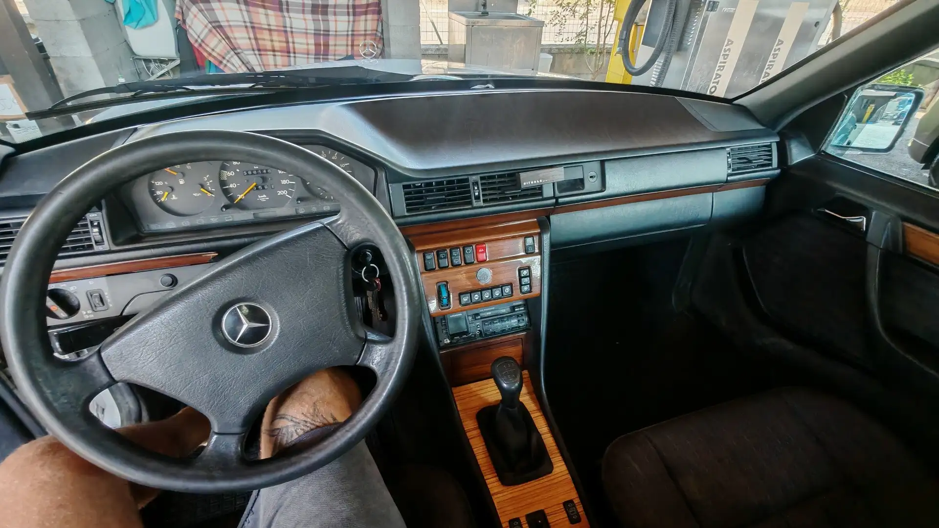 Mercedes-Benz 250 - 2