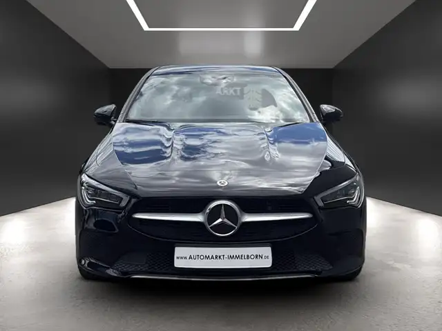 Mercedes-Benz Cla view 10