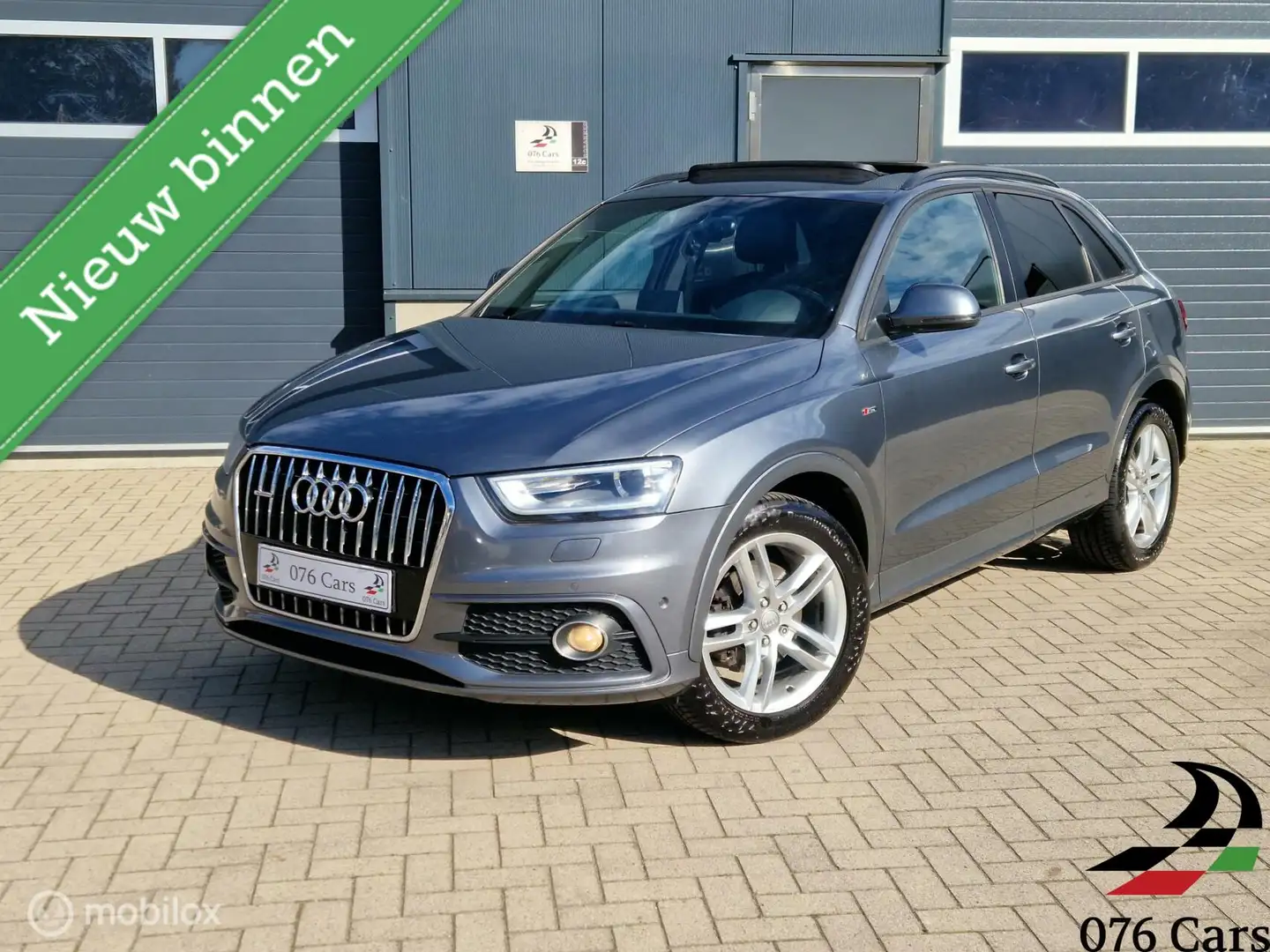 Audi Q3 2.0 TFSI quattro S-Line / PANO / KEYLESS / XENON / - 1