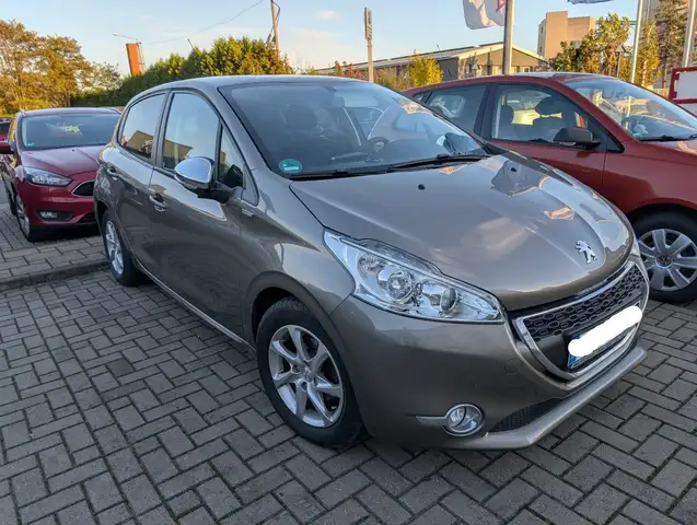 Peugeot 208 Style/Scheckheft/LED Paket/PDC/Iempomat/Klimaanlag