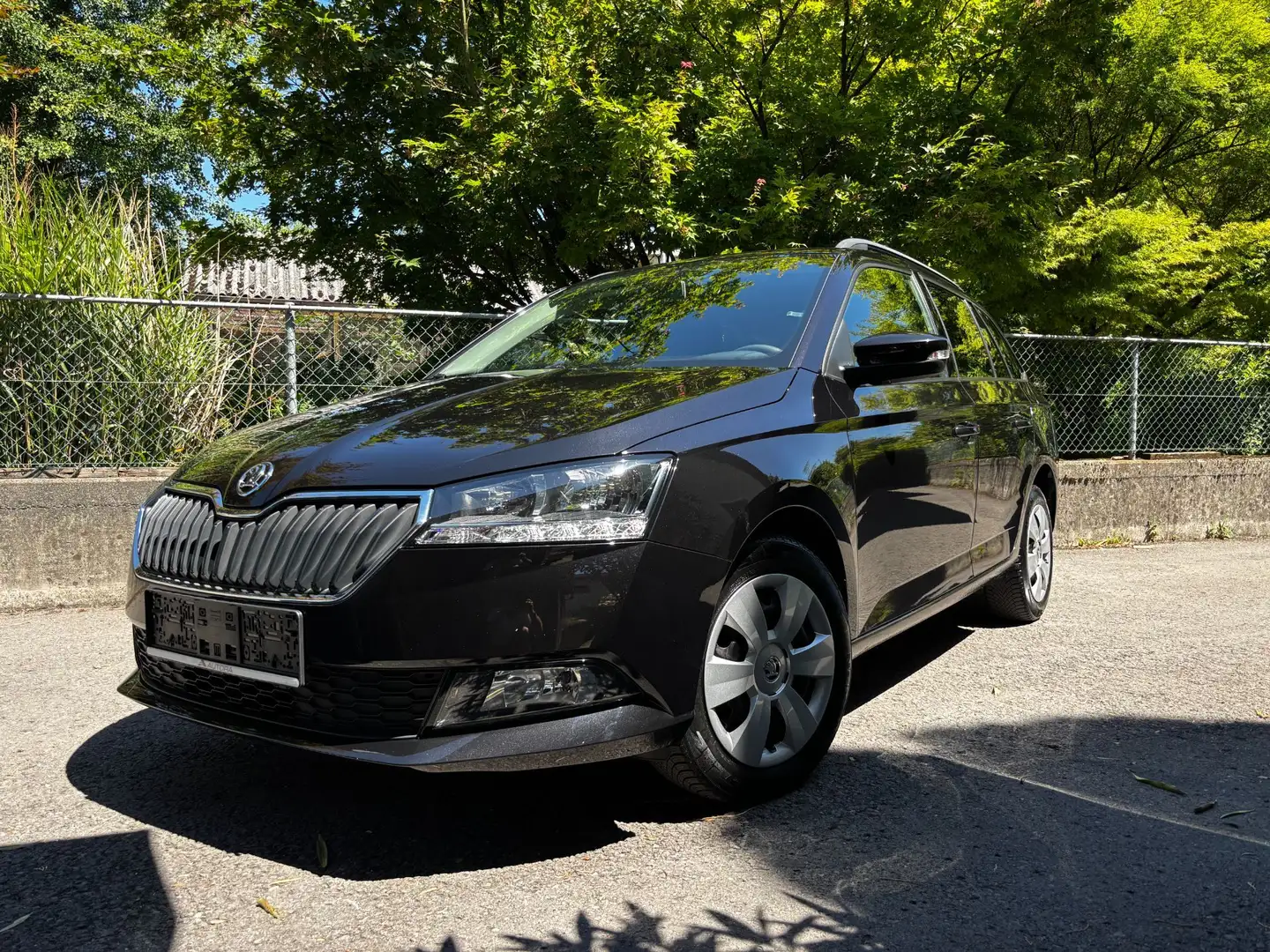 Skoda Fabia 1.0 TSI Active / Service NEU / Sitzheizung Schwarz - 1